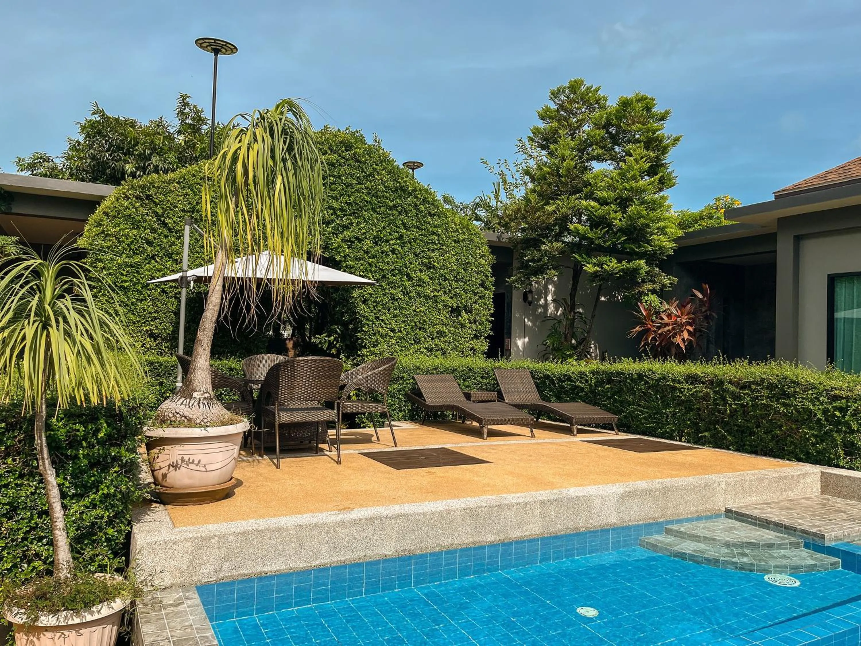 Swimming pool in BaanMee Phuket near Chalong Pier