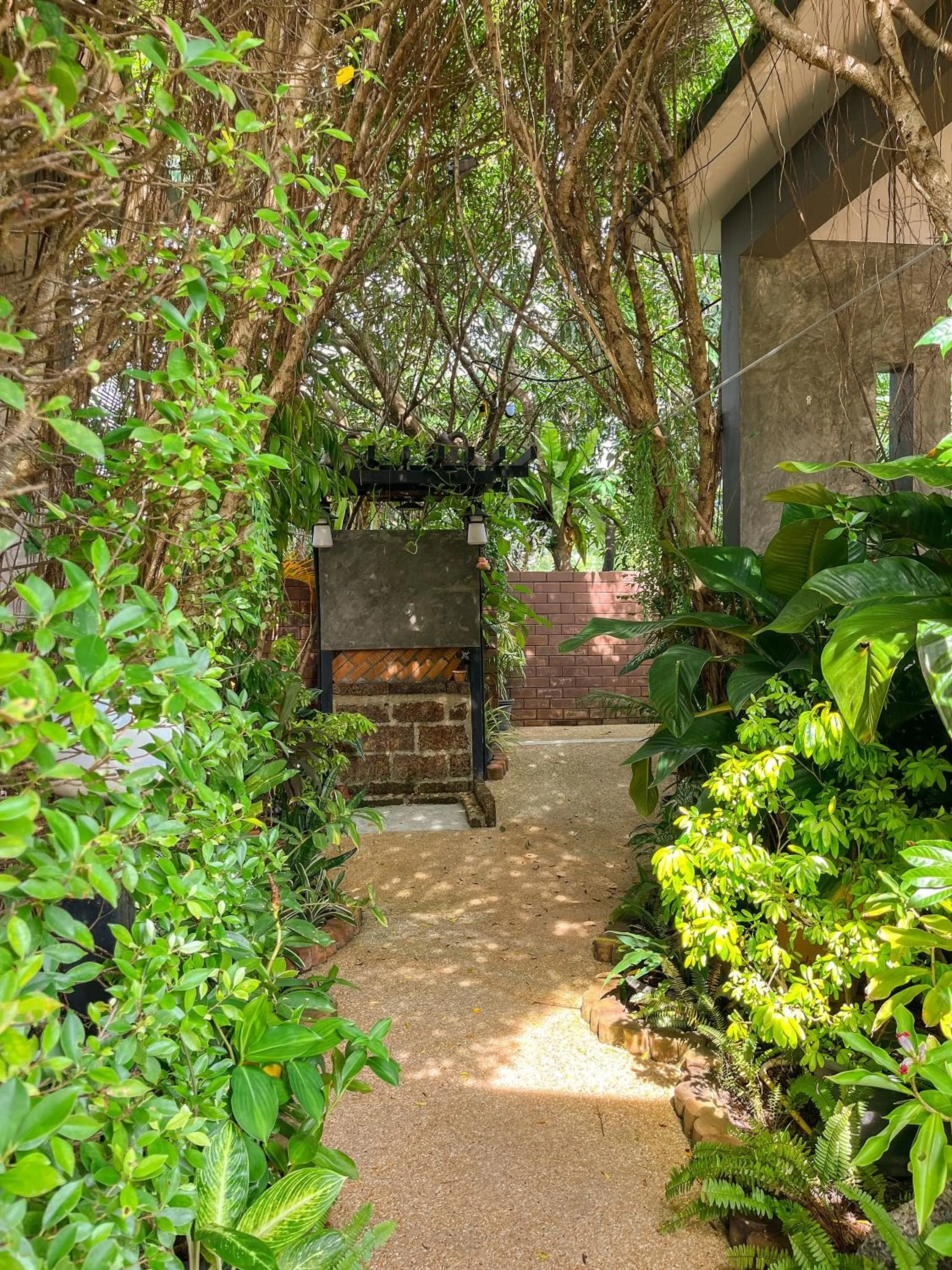 Area and facilities in BaanMee Phuket near Chalong Pier