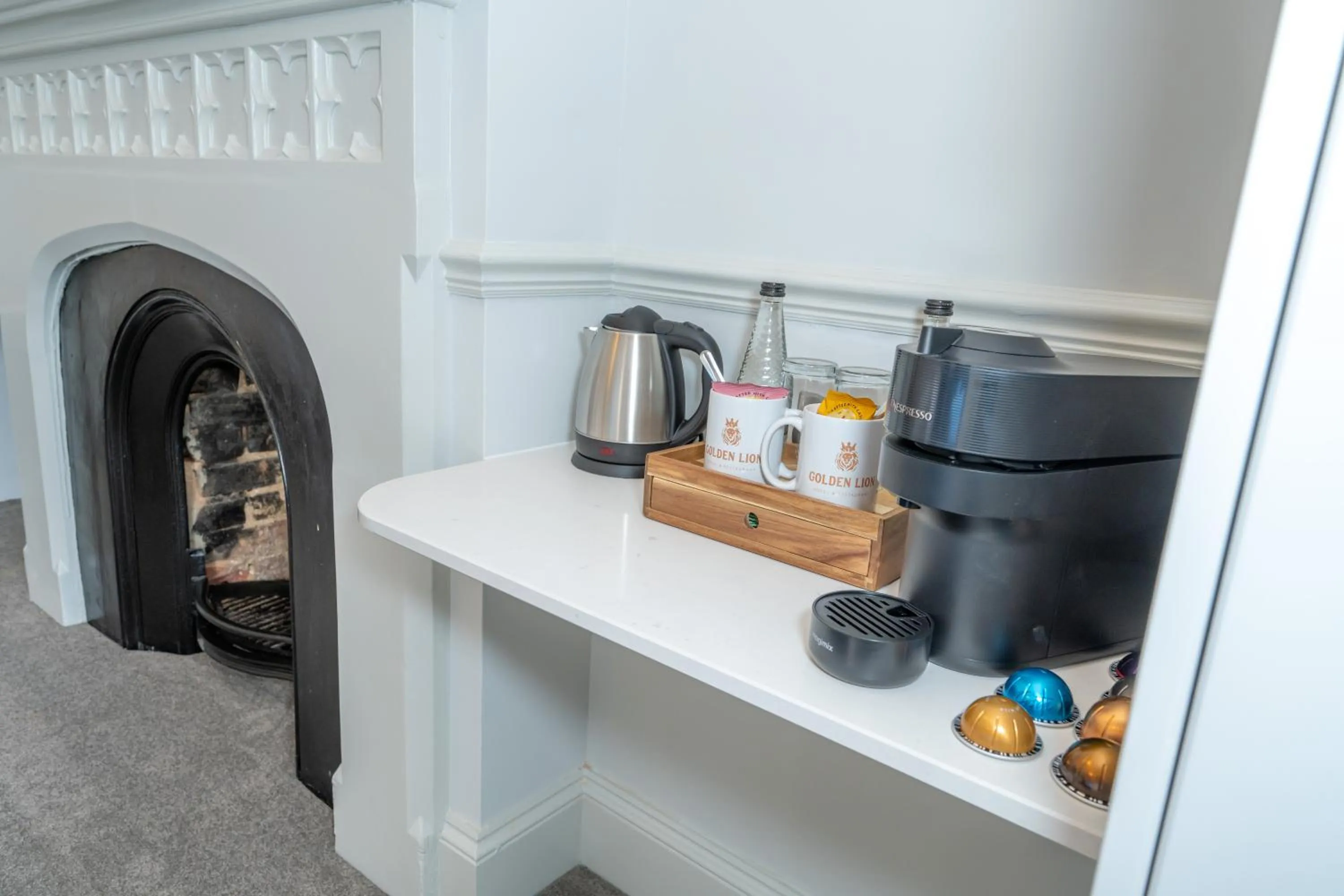 Coffee/tea facilities in The Golden Lion Hotel
