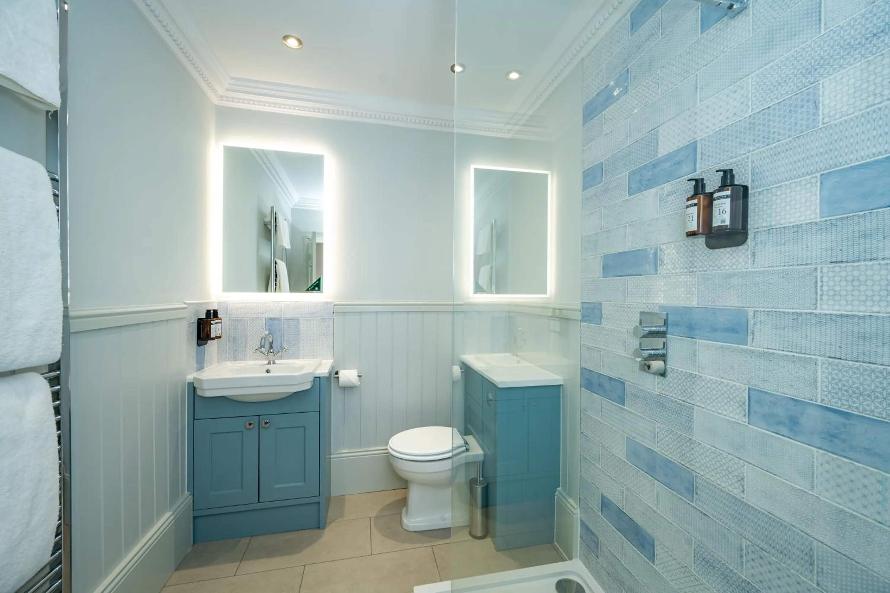 Bathroom in The Golden Lion Hotel