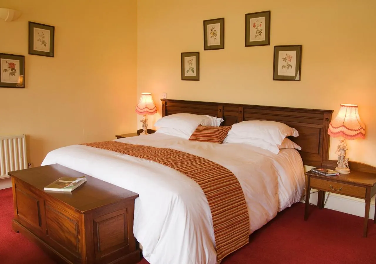 Bedroom, Bed in Lough Inagh Lodge Hotel