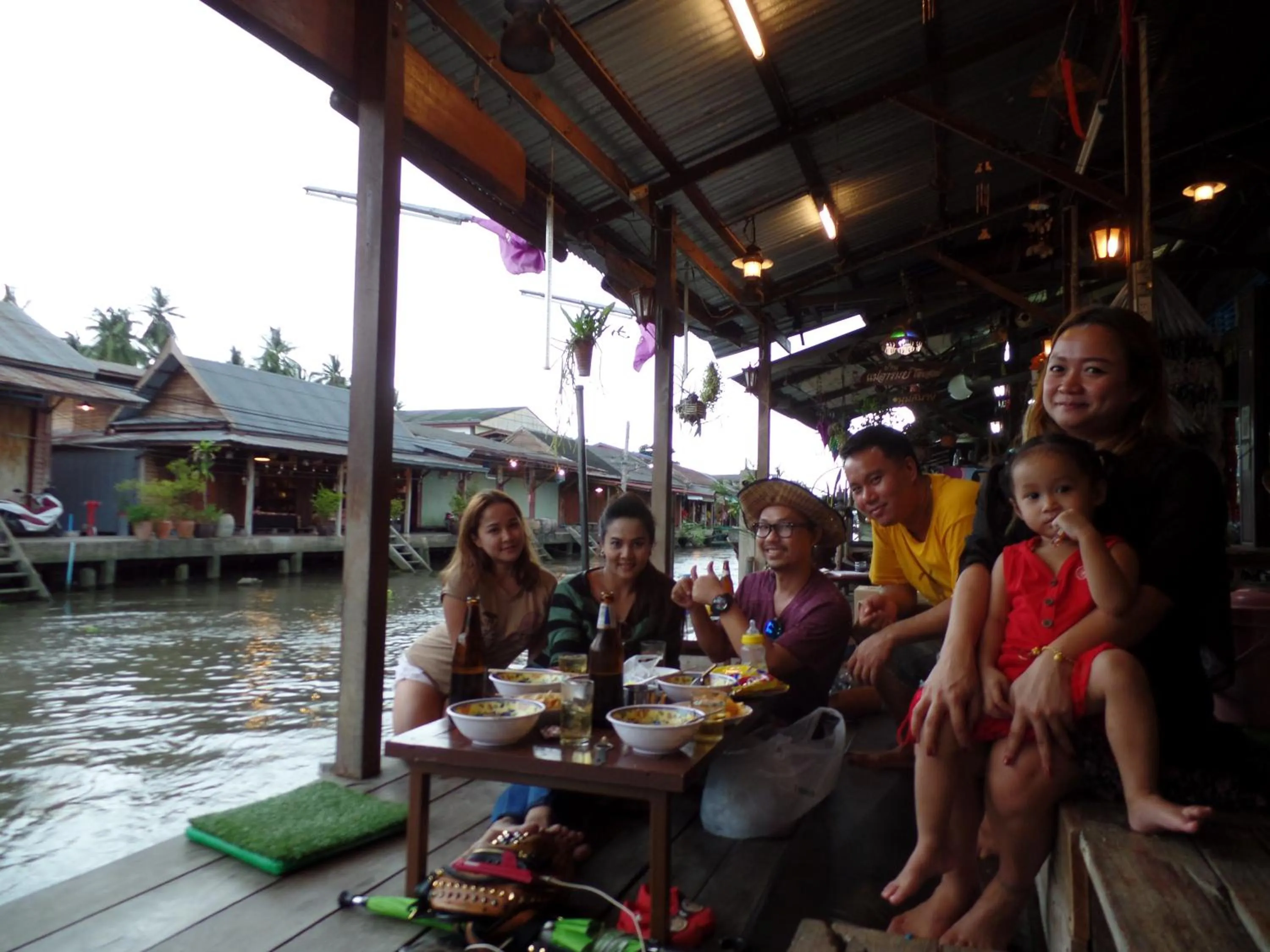 Property building in Ban Mae Arom