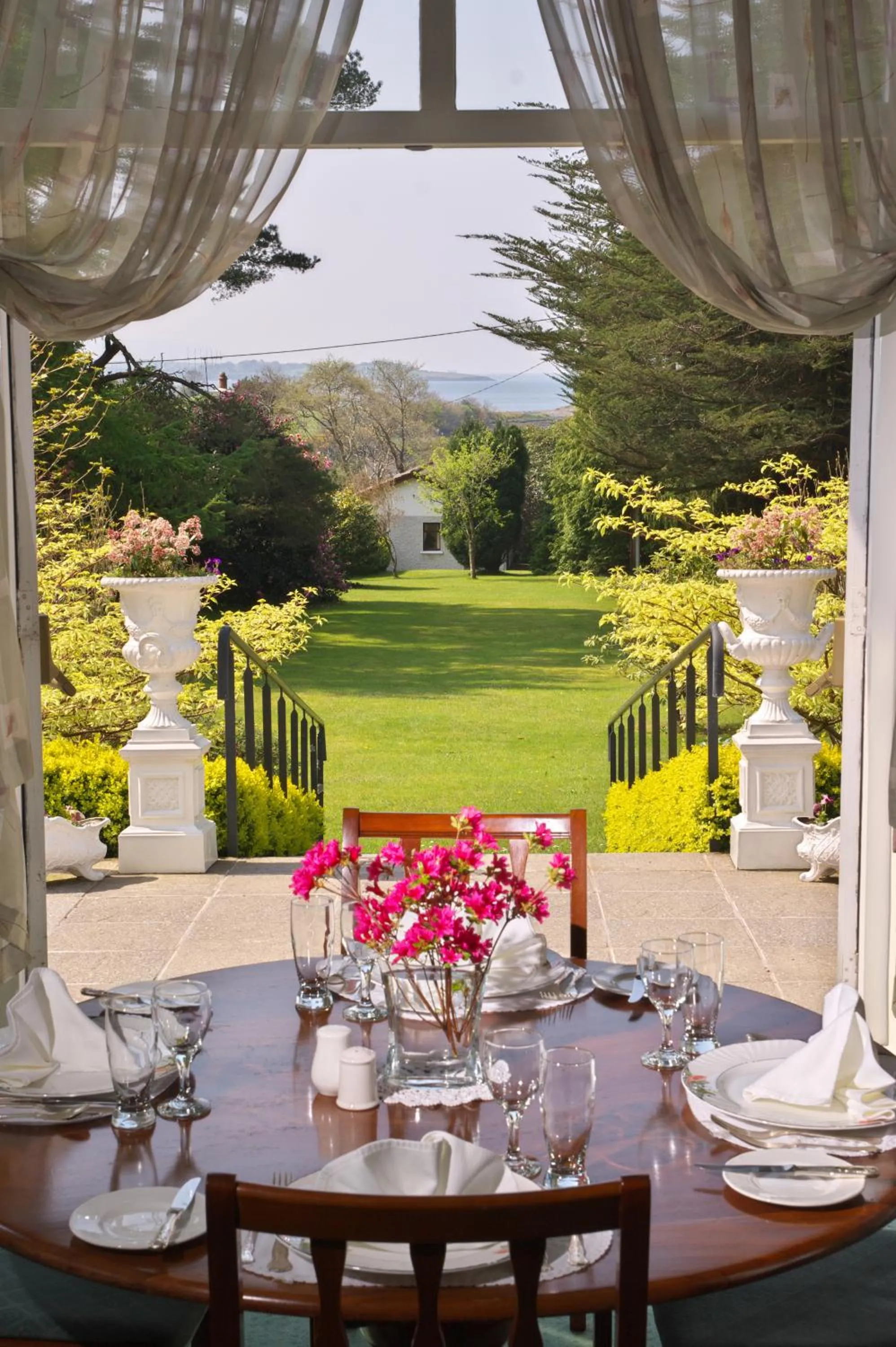 Restaurant/places to eat in Seaview House Hotel