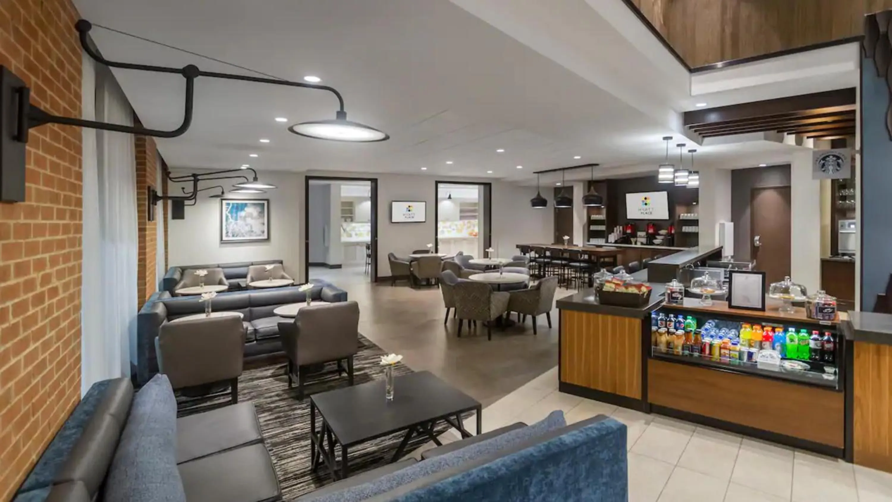 Dining area in Hyatt Place Blacksburg/University