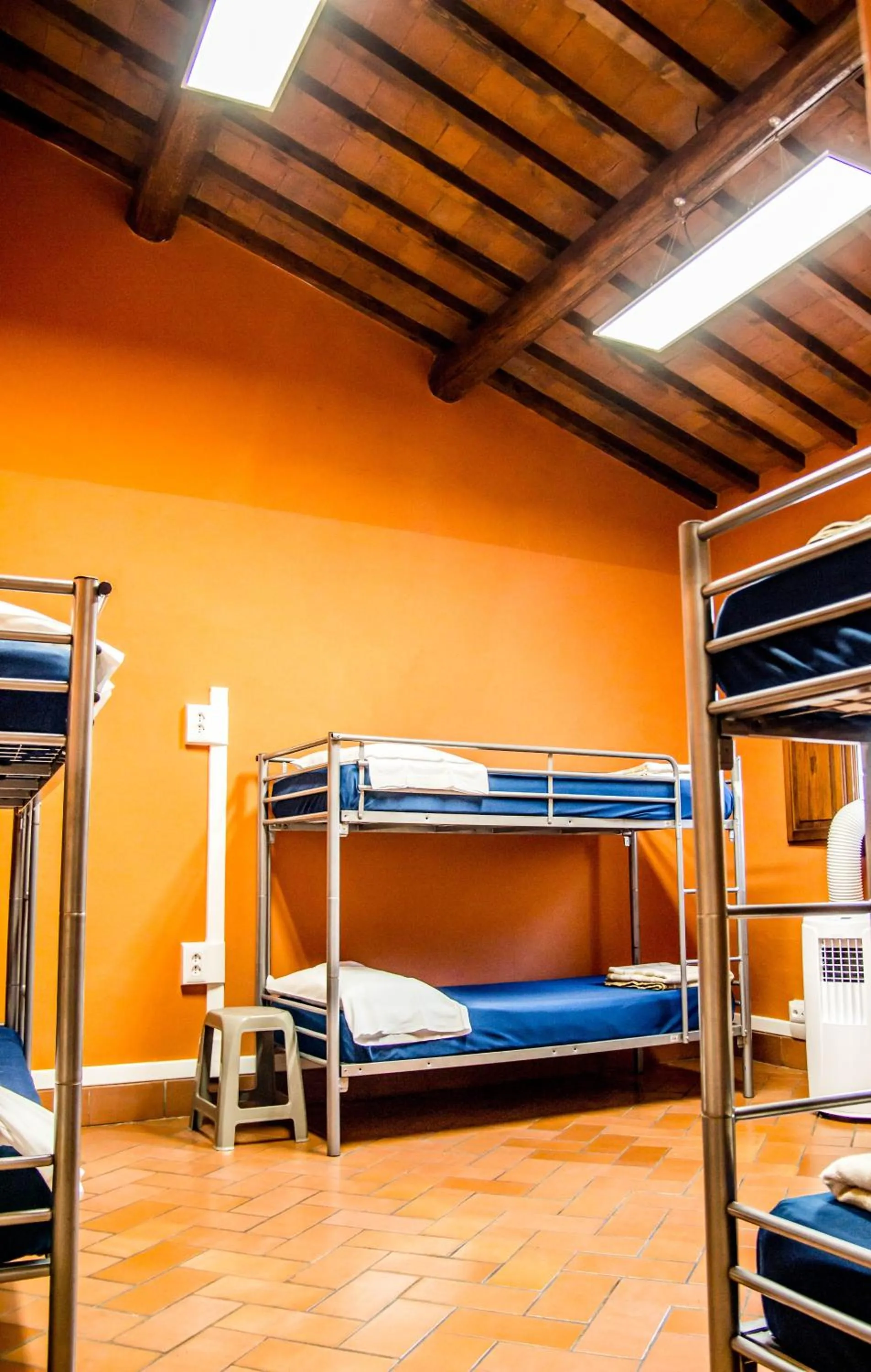 Spring, Bed in Hostel Santa Monaca