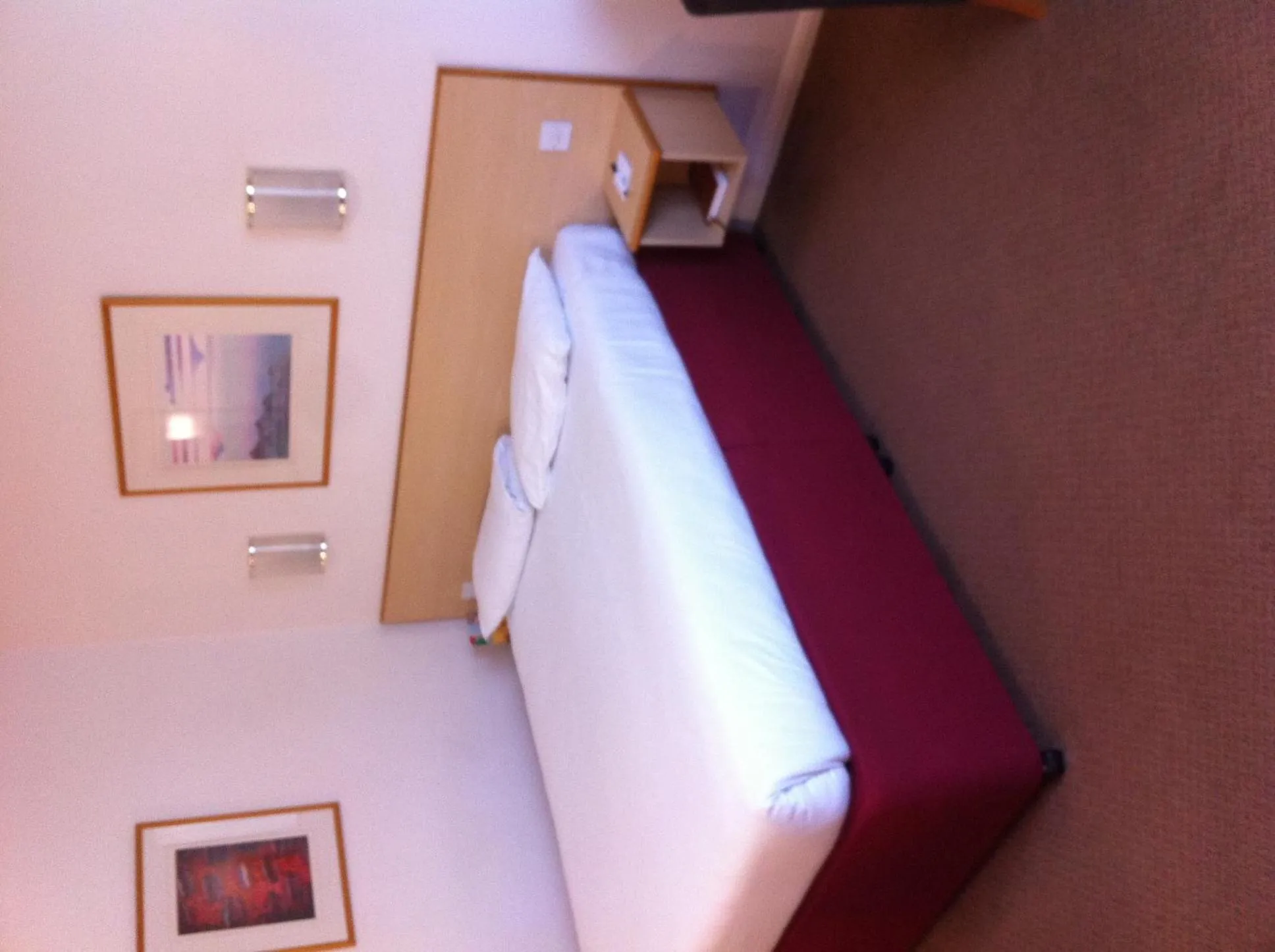 Bed in Days Inn Hotel Warwick South - Southbound M40