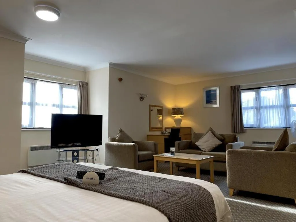 Bedroom, Bed in The Wiltshire Hotel, Golf and Leisure Resort