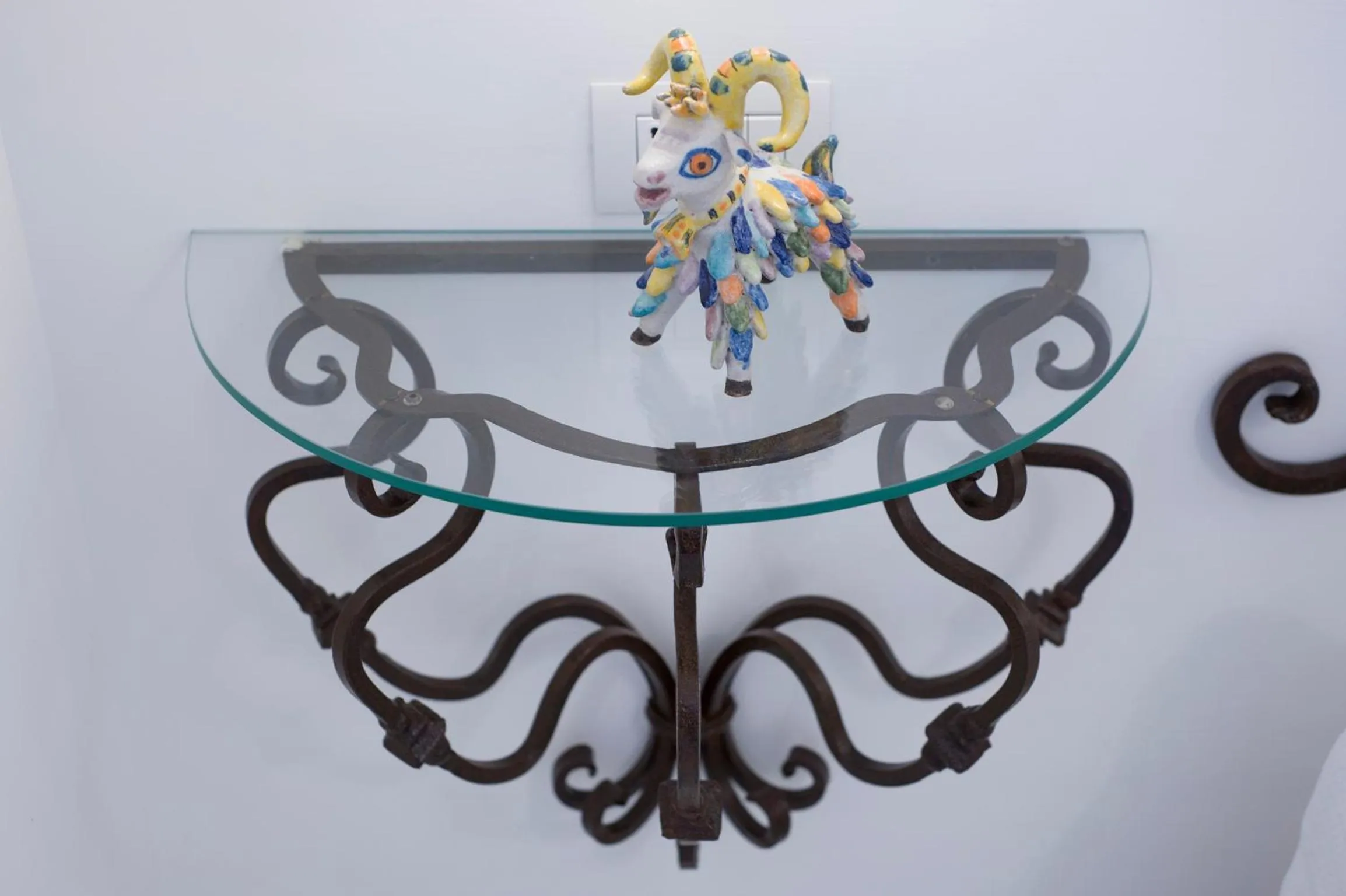 Decorative detail in La Valle Delle Ferriere