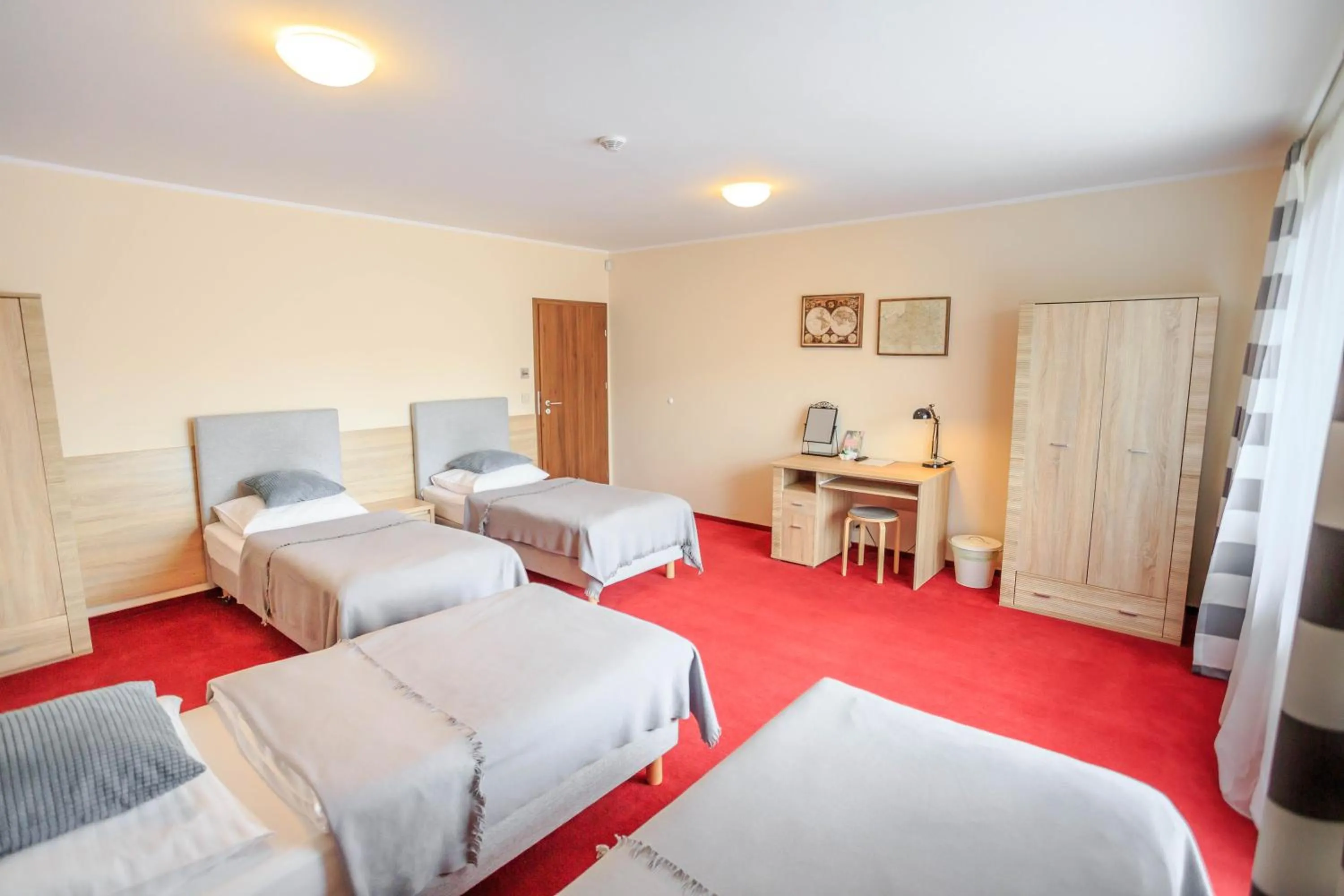 Quadruple Room with Shared Bathroom in Botanik Hostel