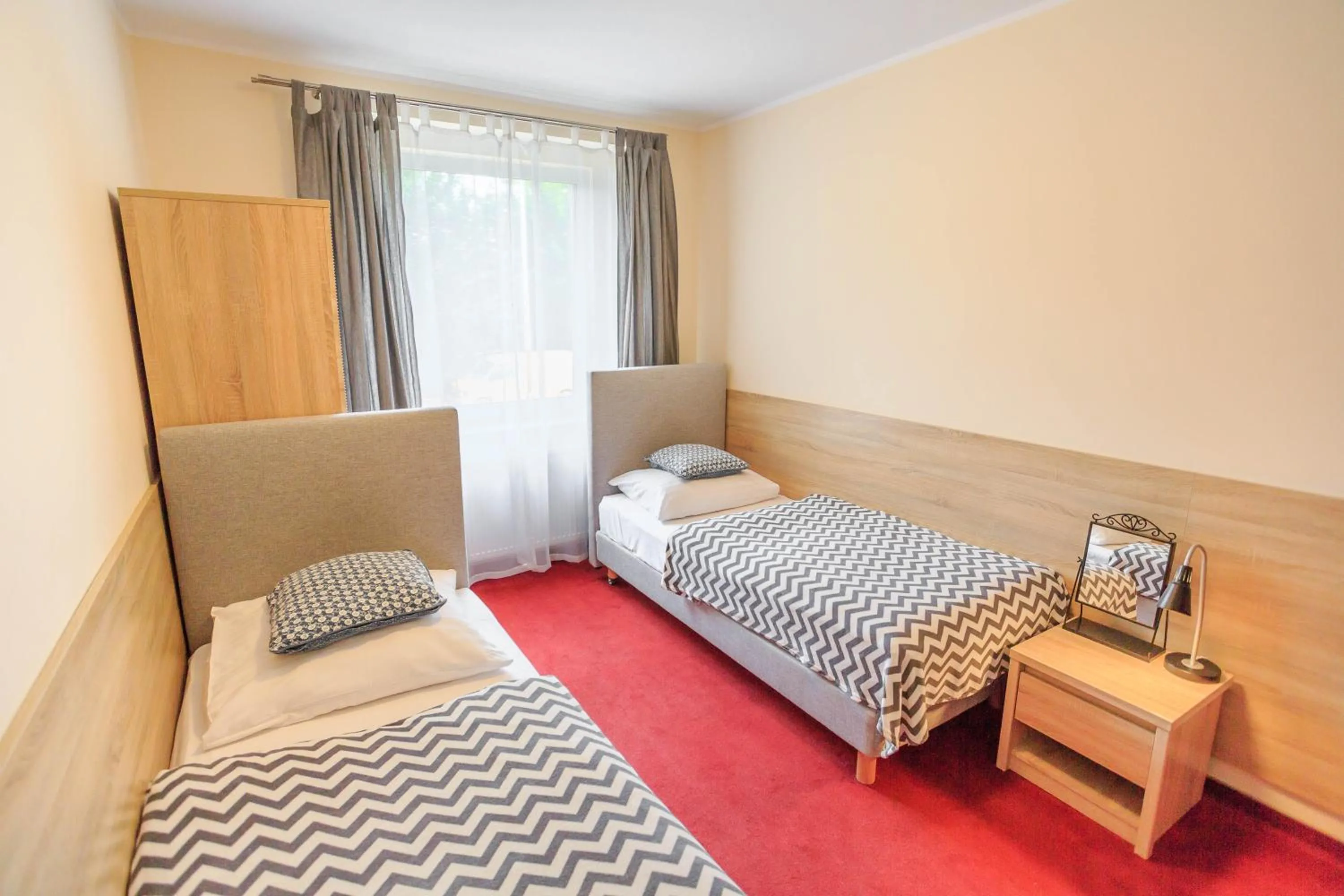 Twin Room with Shared Bathroom - single occupancy in Botanik Hostel