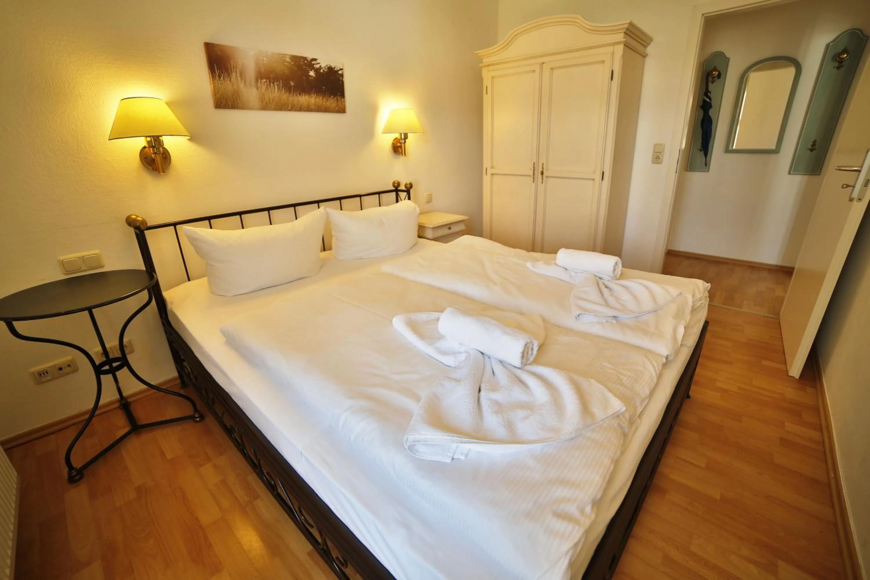 Bedroom, Bed in Ferienwohnung Binzer Strandgut im Haus Jahreszeiten Binz