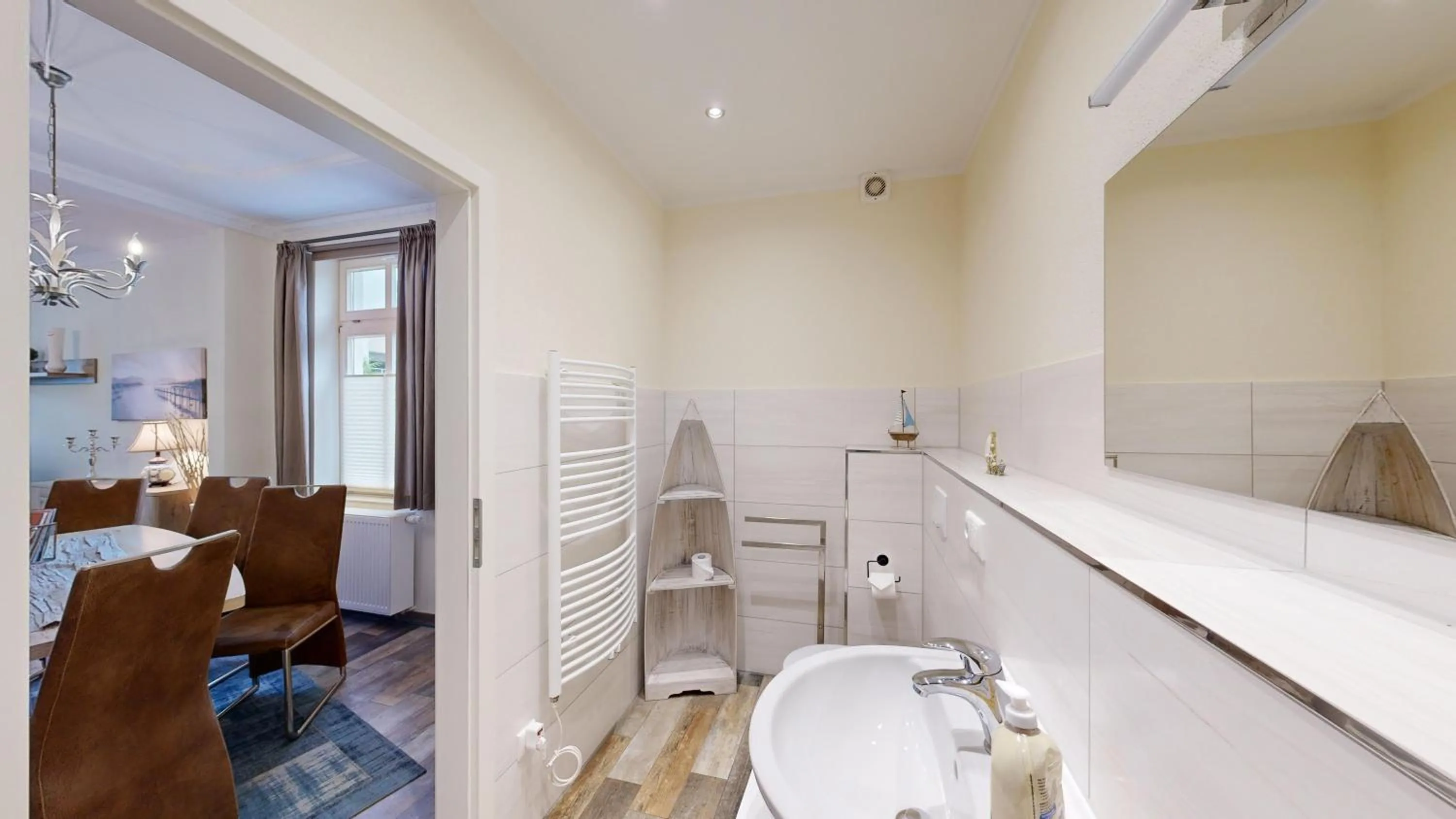 Bathroom in strandnahe FeWo mit Terrasse, Villa Vergissmeinnicht 01, Binz