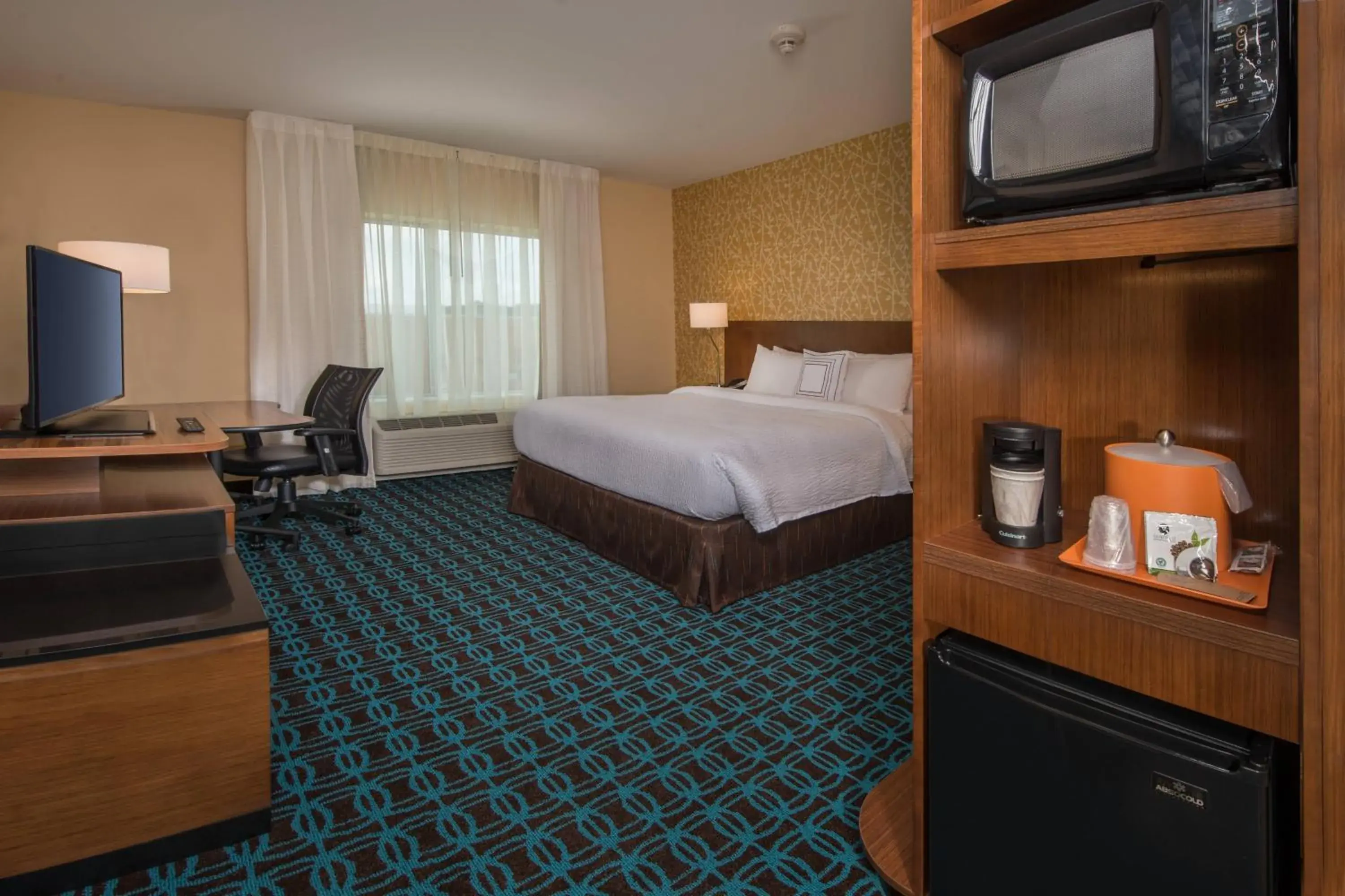 King Room in Fairfield Inn & Suites by Marriott Washington King Room in Fairfield Inn & Suites by Marriott Washington