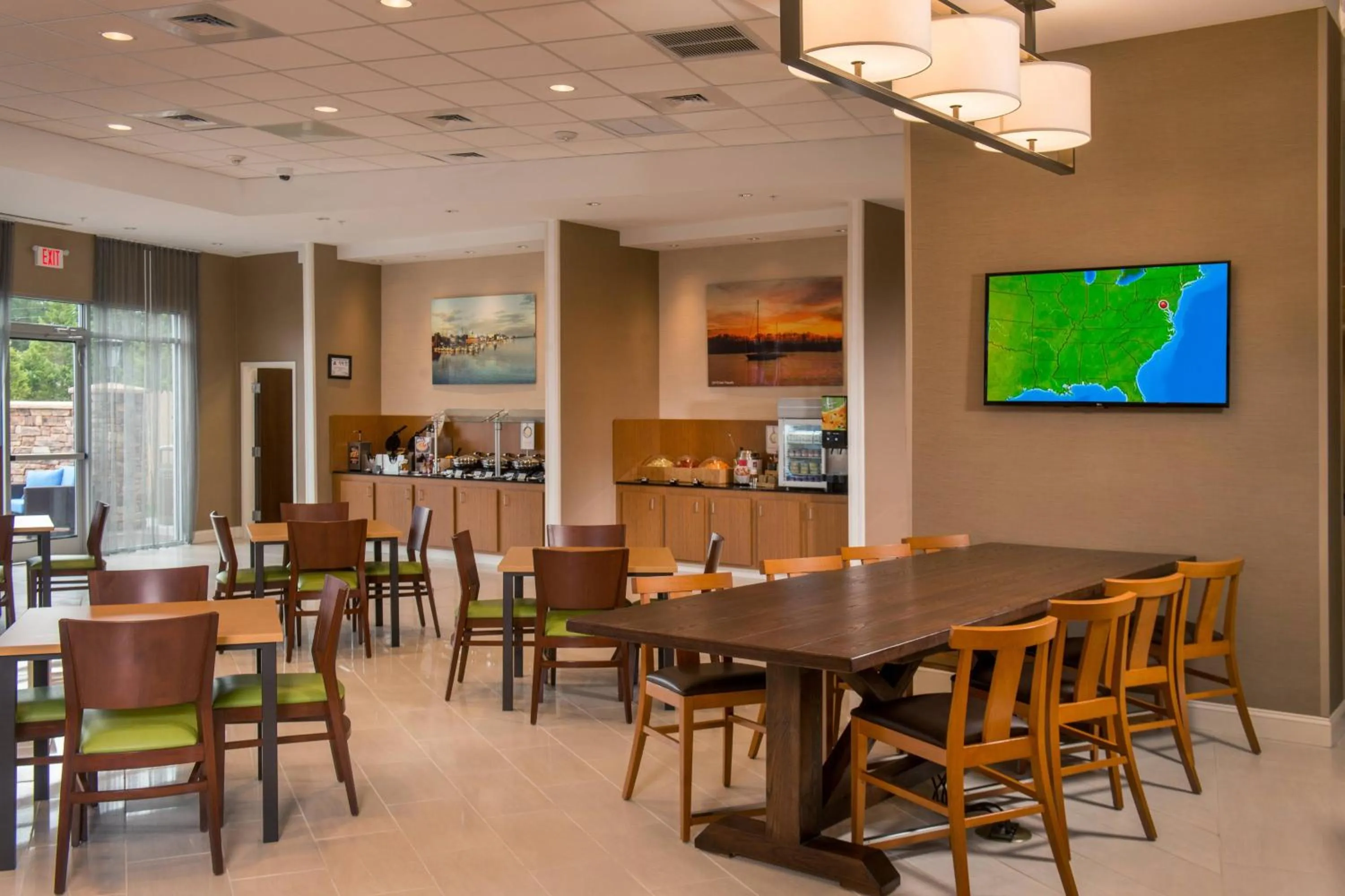 Restaurant/places to eat in Fairfield Inn & Suites by Marriott Washington