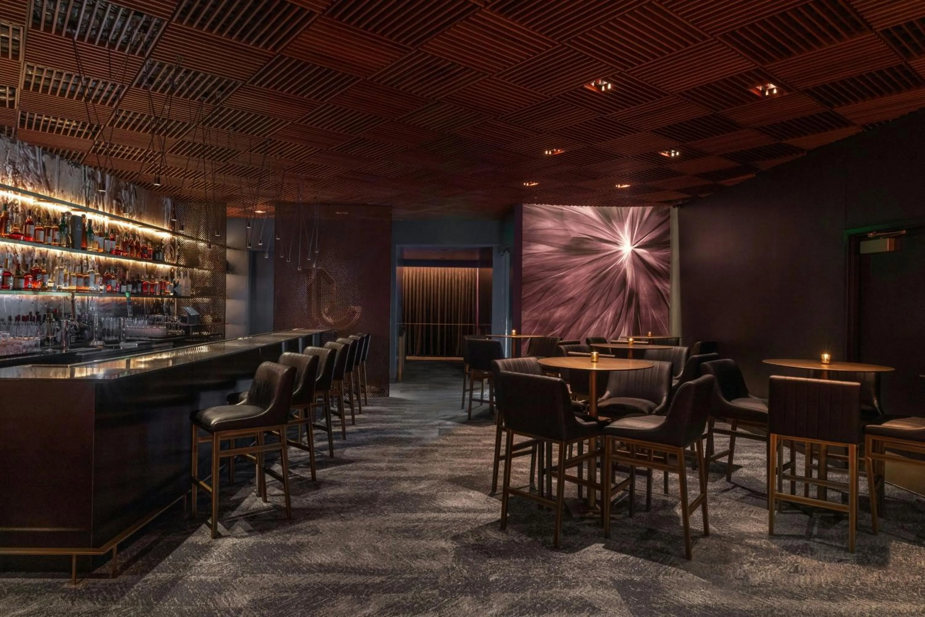Lounge or bar in Omaha Marriott Downtown at the Capitol District