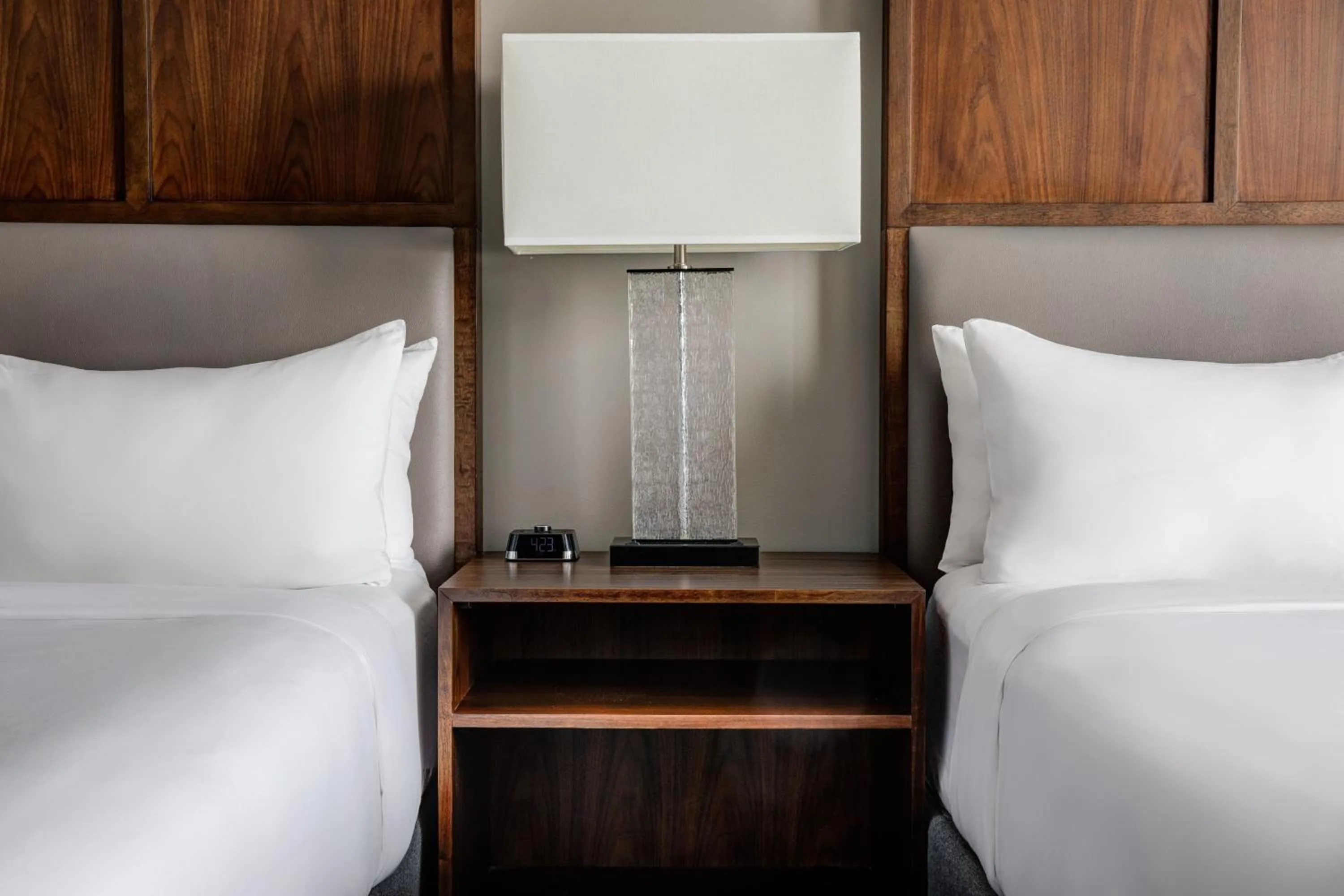 Photo of the whole room, Bed in Omaha Marriott Downtown at the Capitol District