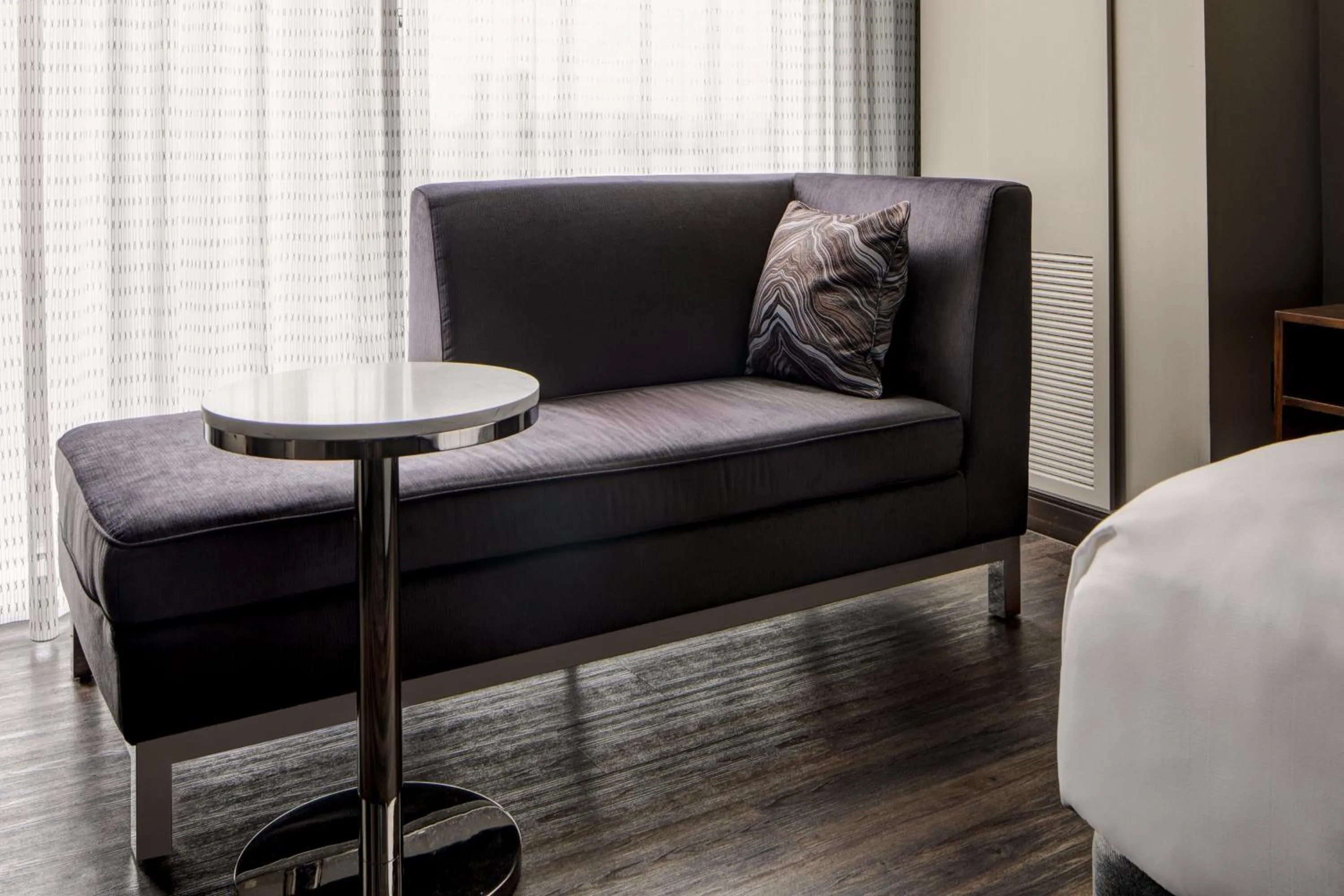 Lounge or bar in Omaha Marriott Downtown at the Capitol District