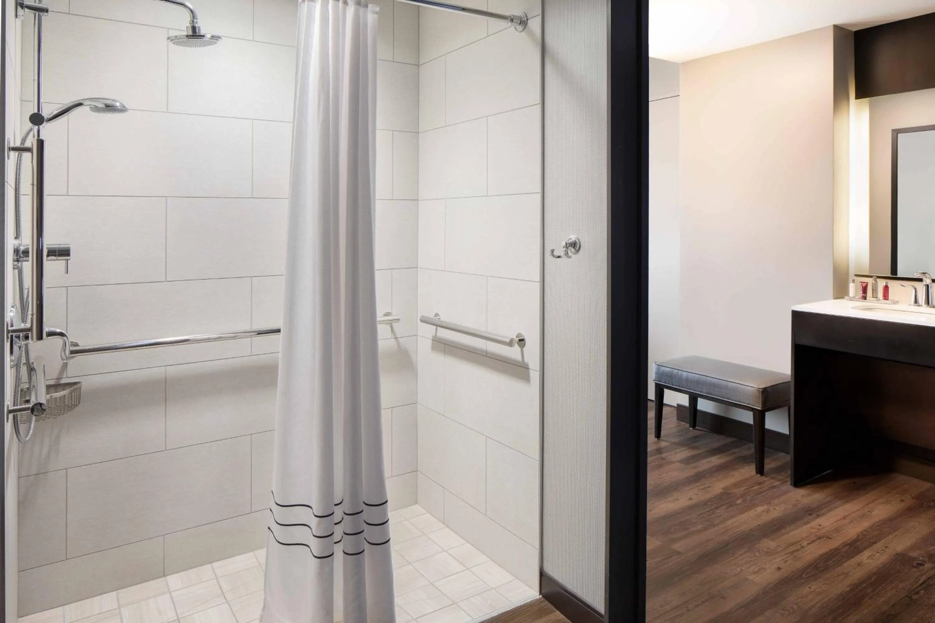 Bathroom in Omaha Marriott Downtown at the Capitol District