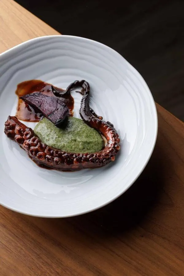 Food in Logis Hôtel & Restaurant LES MOUETTES - Larmor Plage, Proche de LORIENT