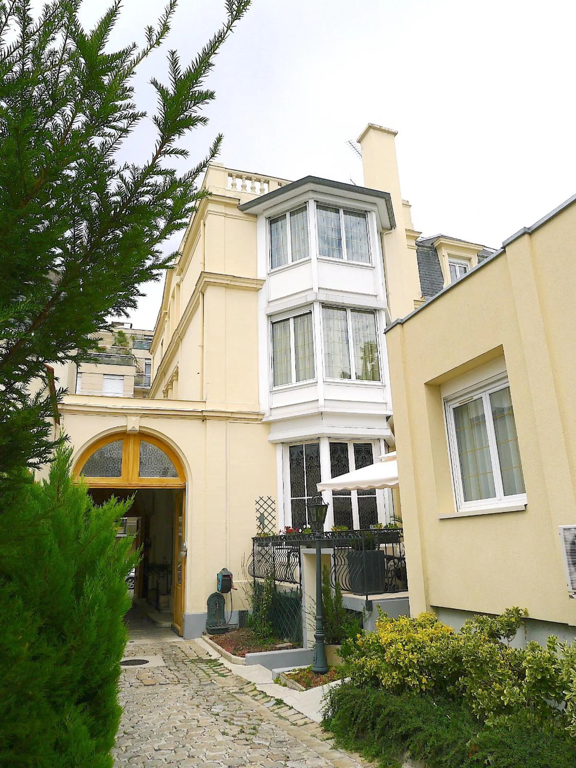 Property building in Grand Hôtel Des Templiers, Piscine & Spa