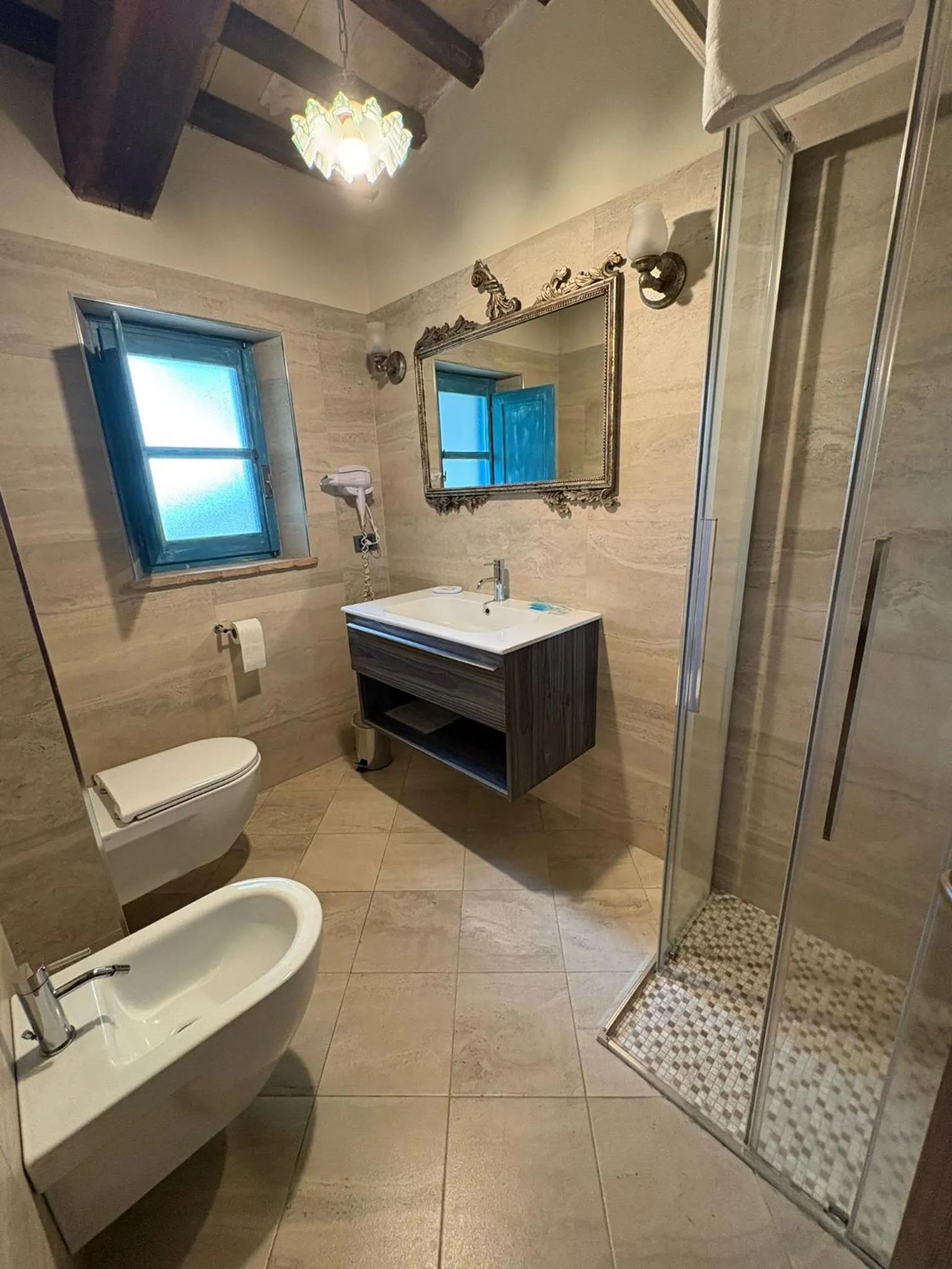 Shower in Il Poggio di Teo