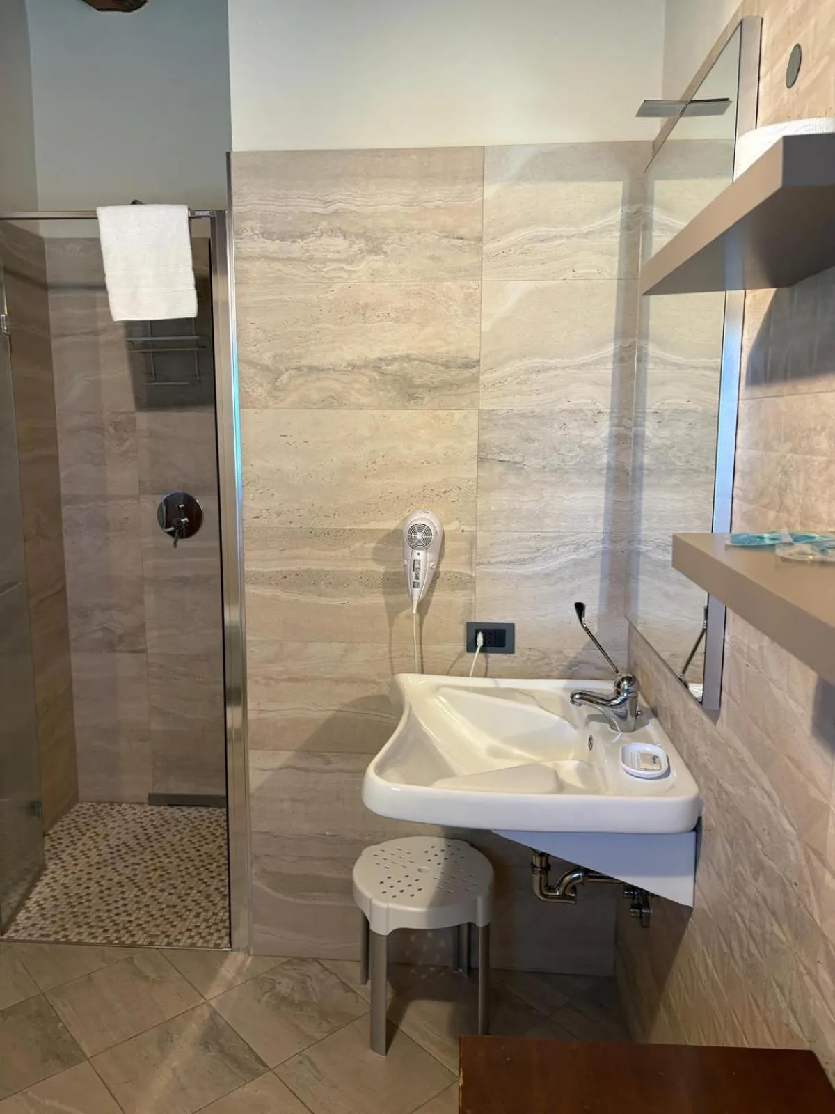 Shower in Il Poggio di Teo