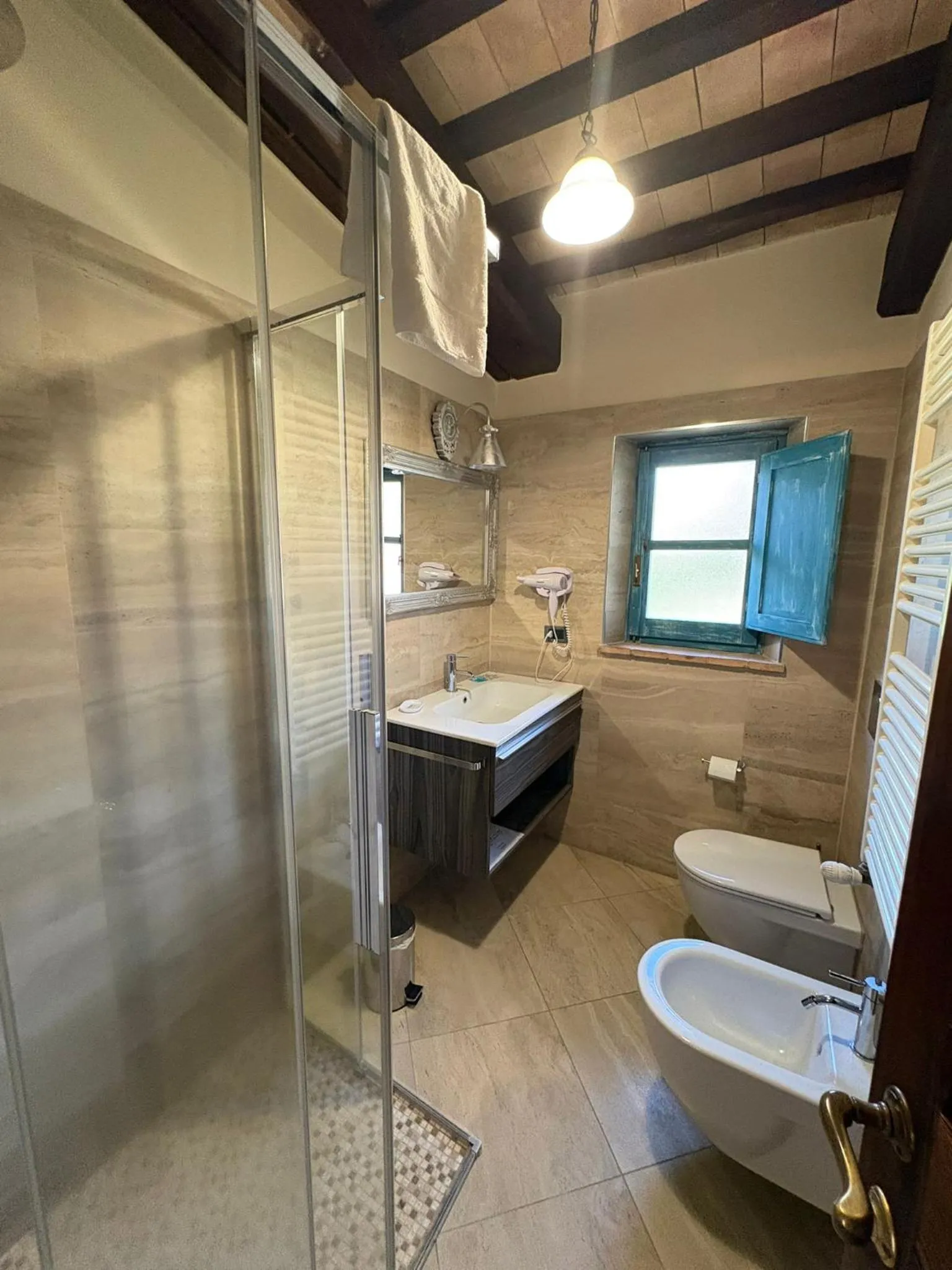 Shower in Il Poggio di Teo