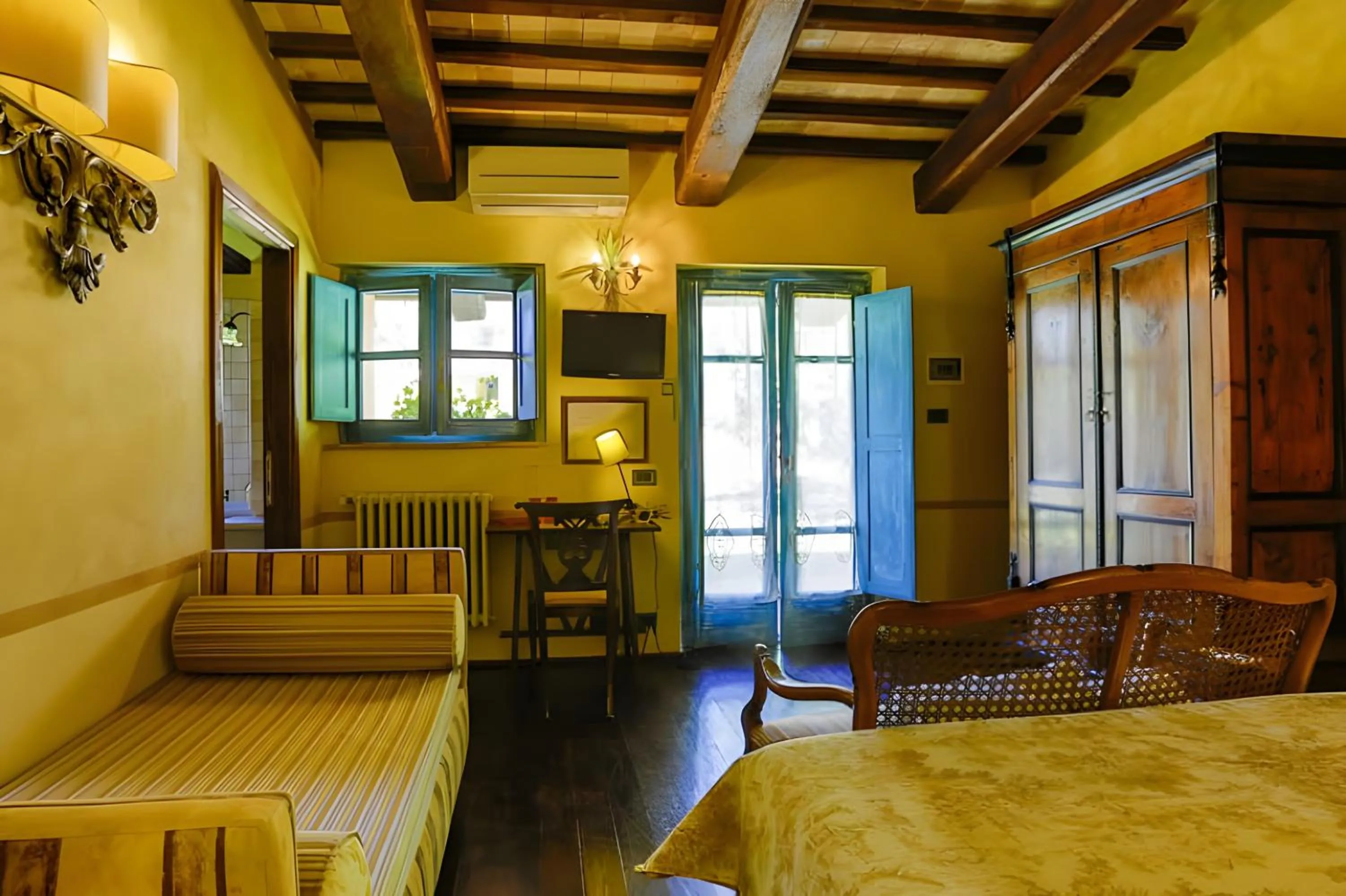 Photo of the whole room in Il Poggio di Teo