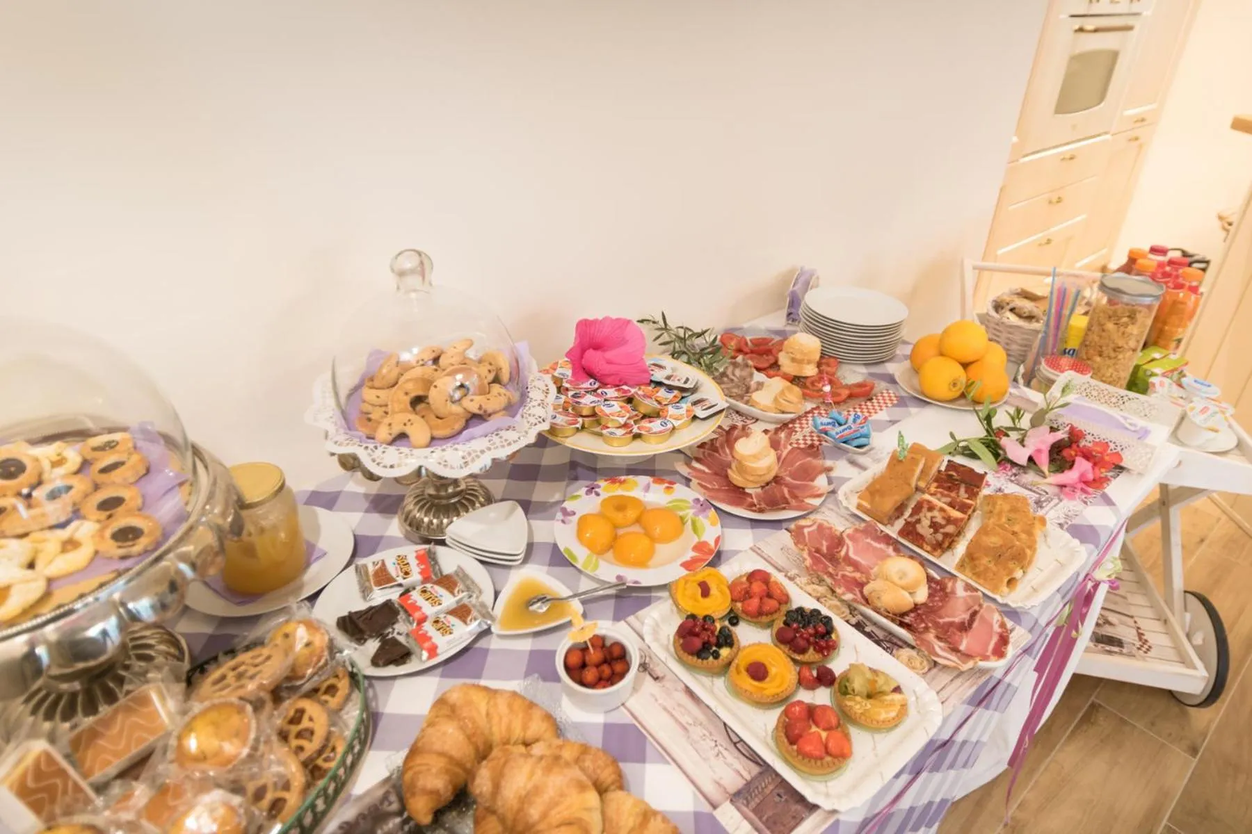 Communal lounge/ TV room in Il Giardino degli Angeli