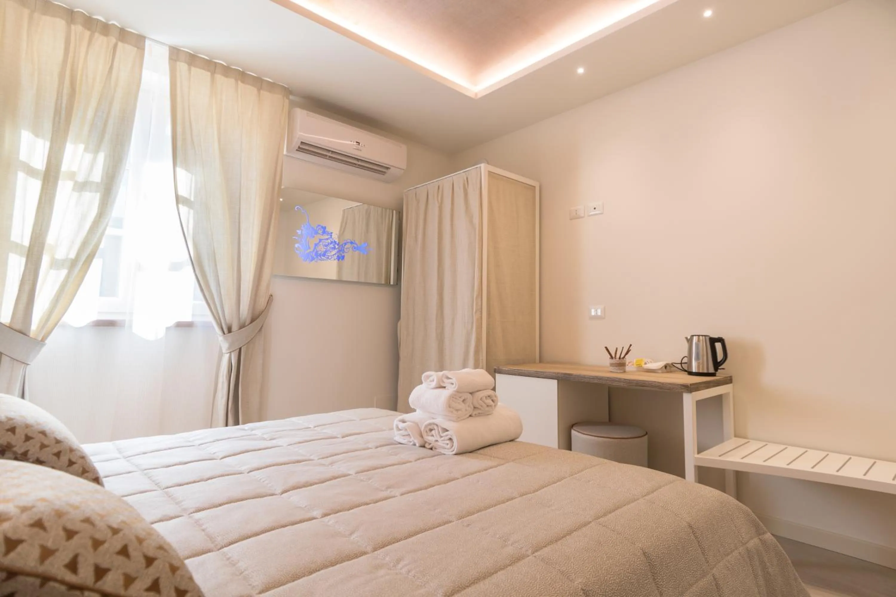 Photo of the whole room, Bed in Il Giardino degli Angeli