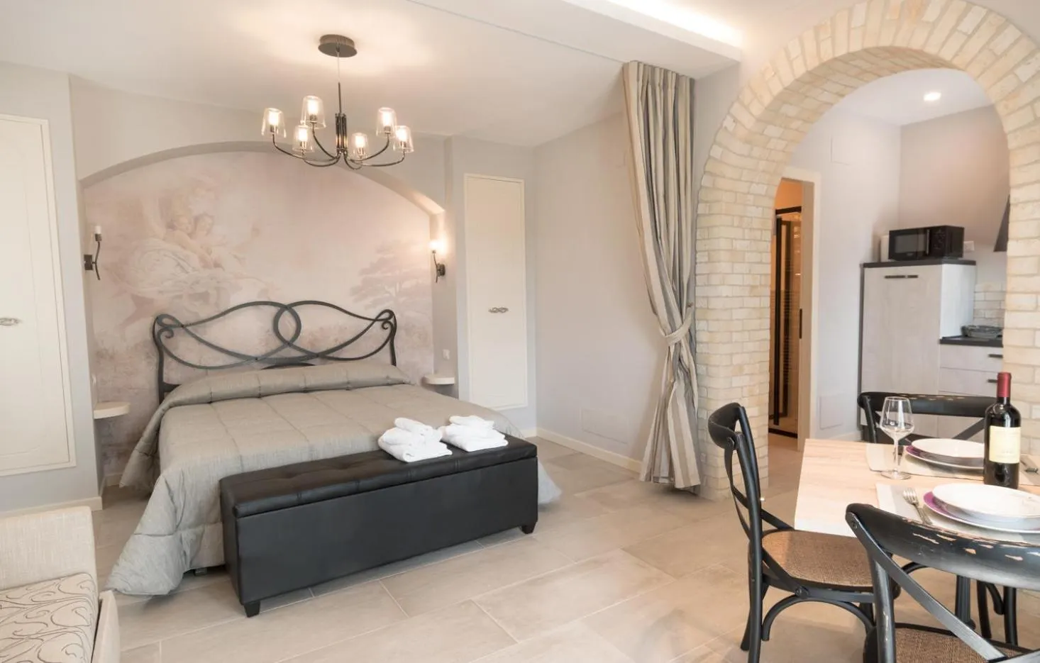 Living room, Bed in Il Giardino degli Angeli