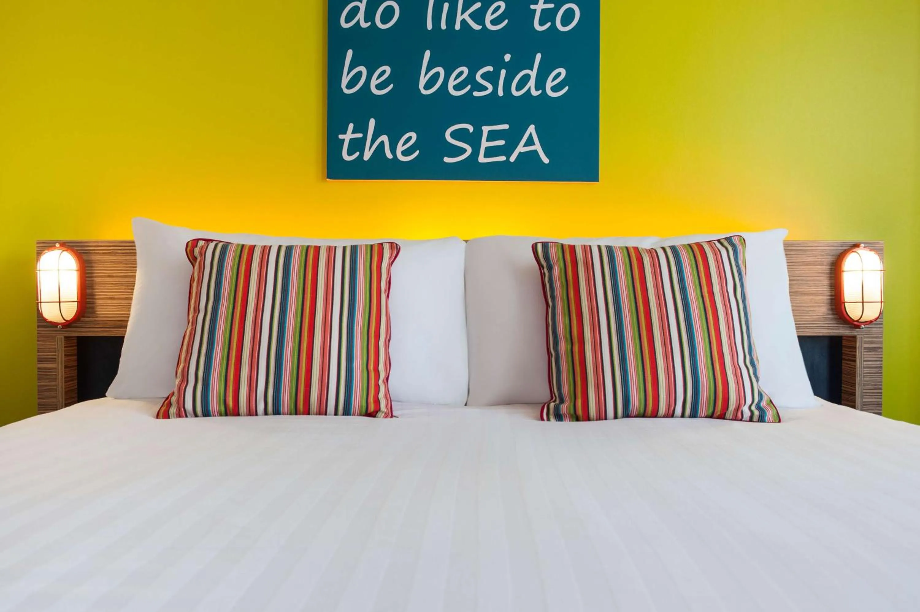 Bedroom, Bed in Ibis Styles Blackpool