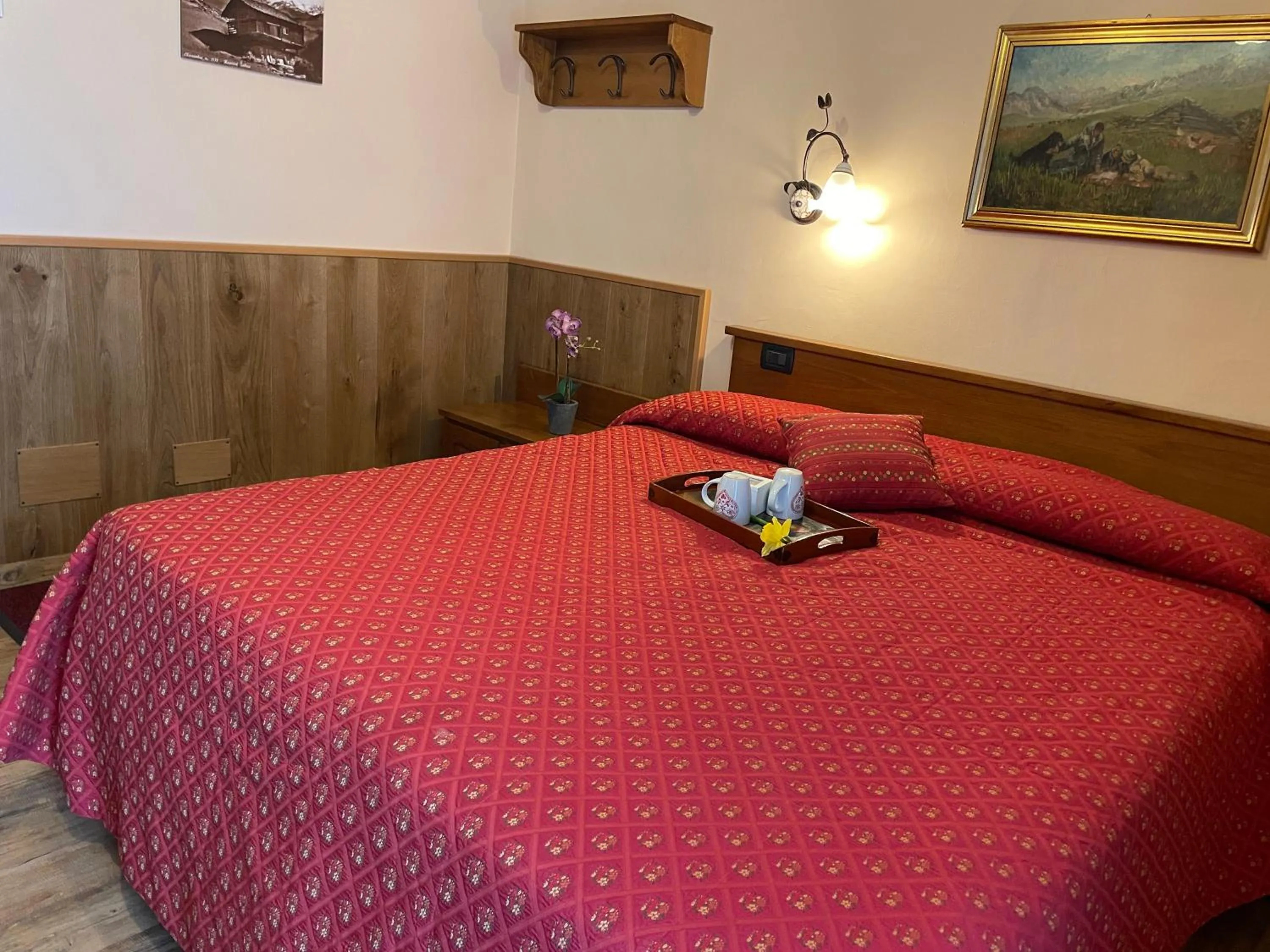 Bed in Hotel Le Petit Abri