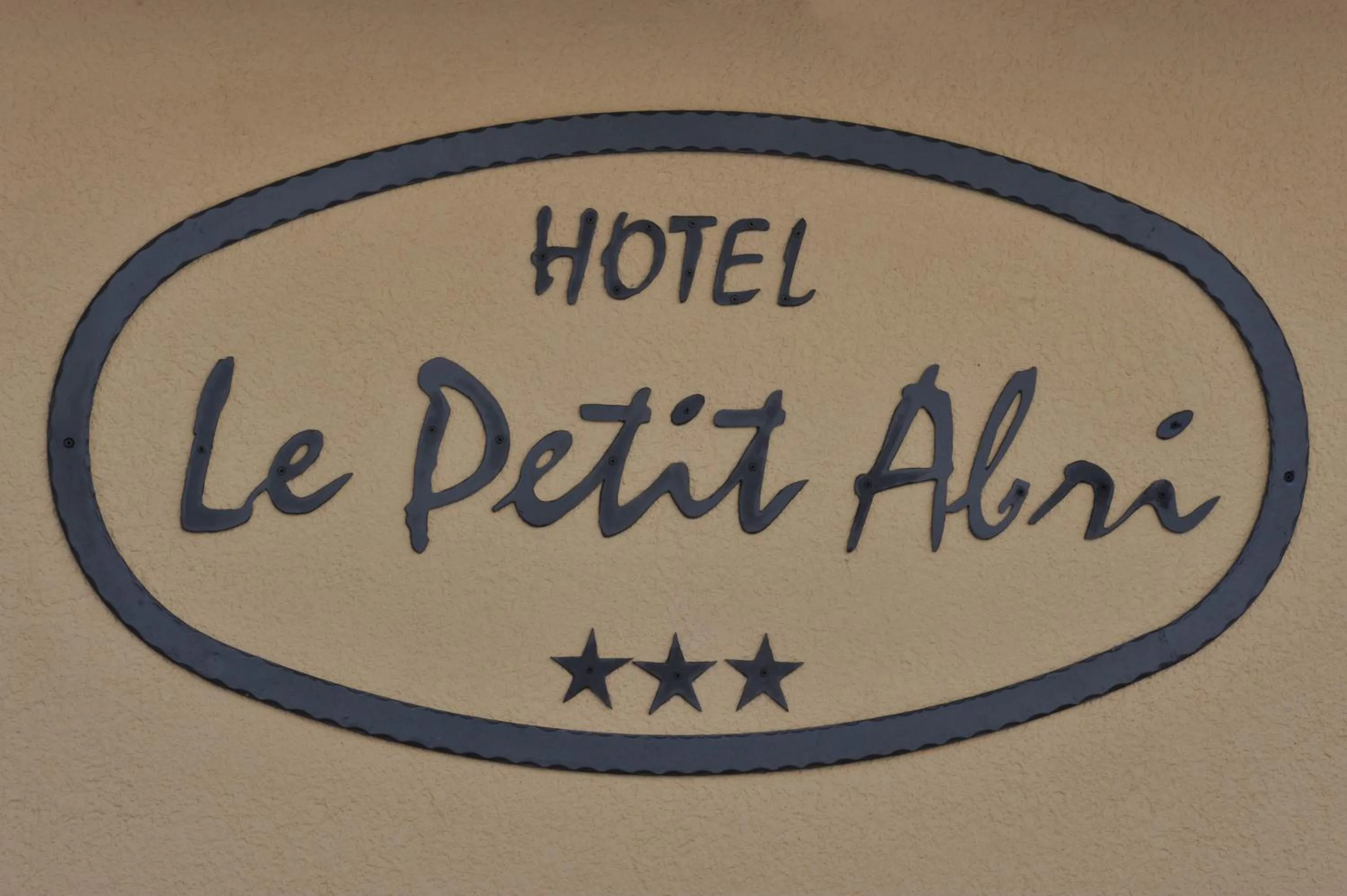Decorative detail in Hotel Le Petit Abri