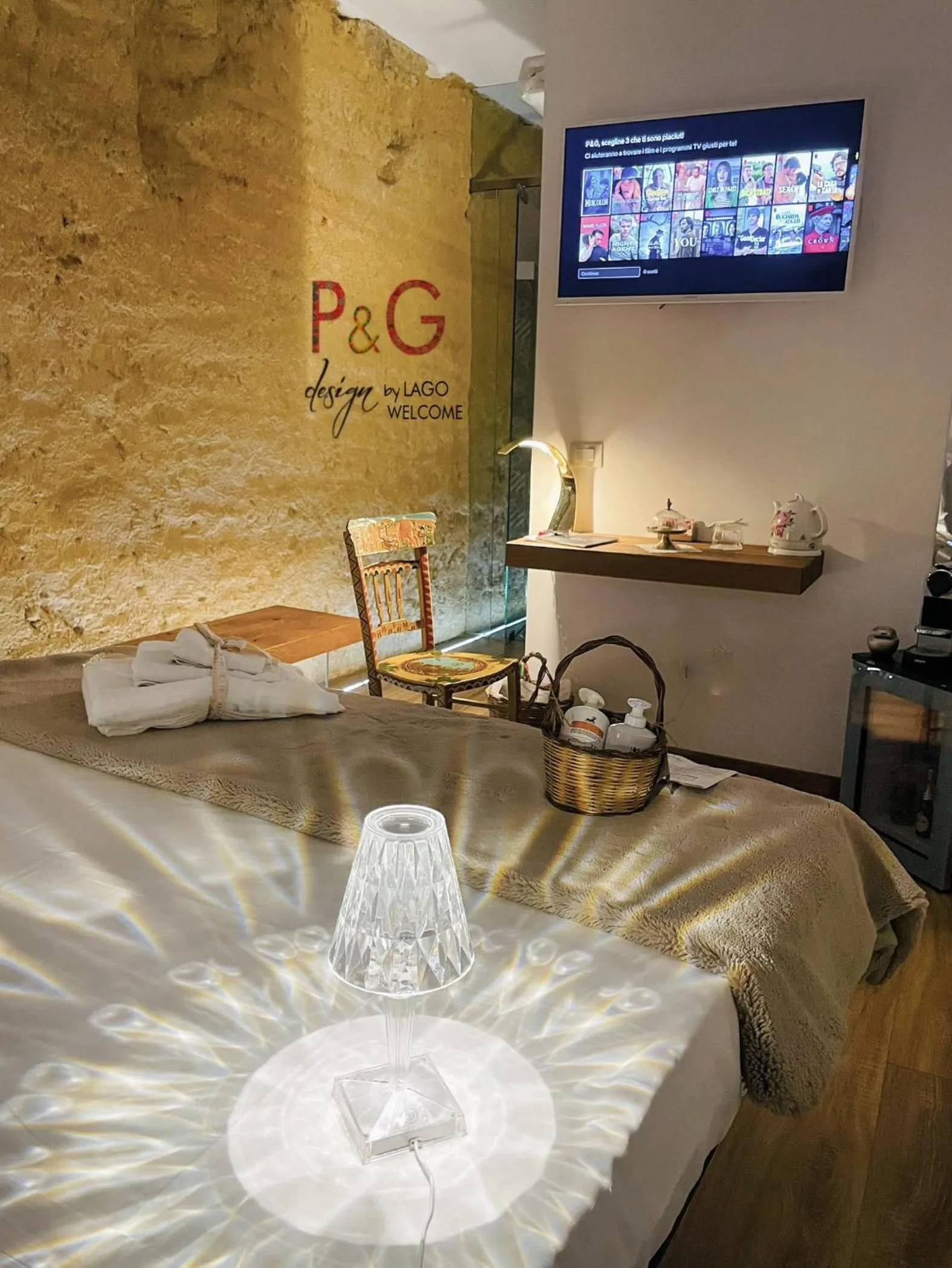 Bed in P&G design by Lago Welcome Enna