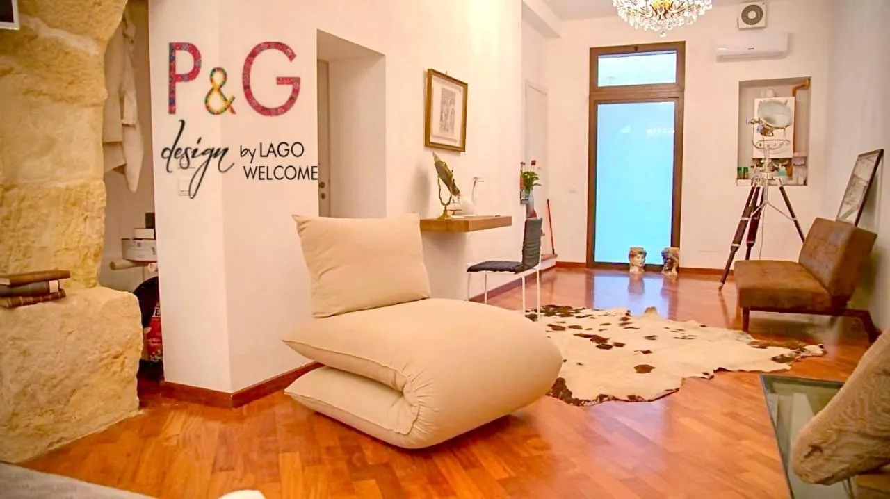 Seating area in P&G design by Lago Welcome Enna