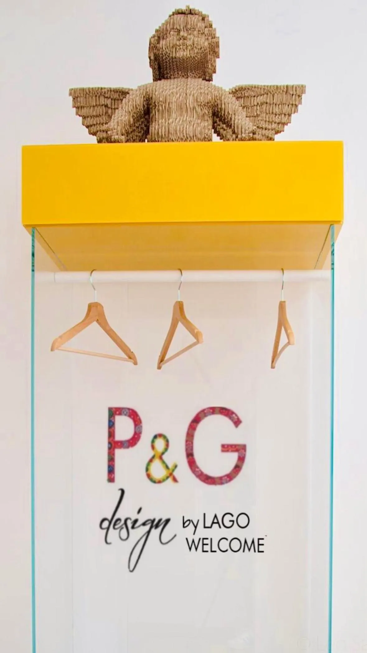 wardrobe in P&G design by Lago Welcome Enna