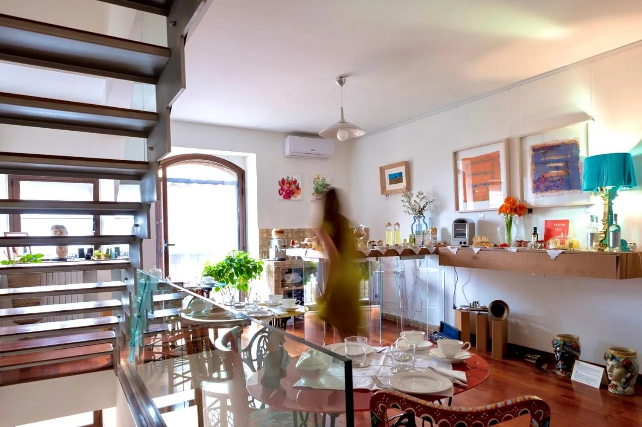 Dining area in P&G design by Lago Welcome Enna