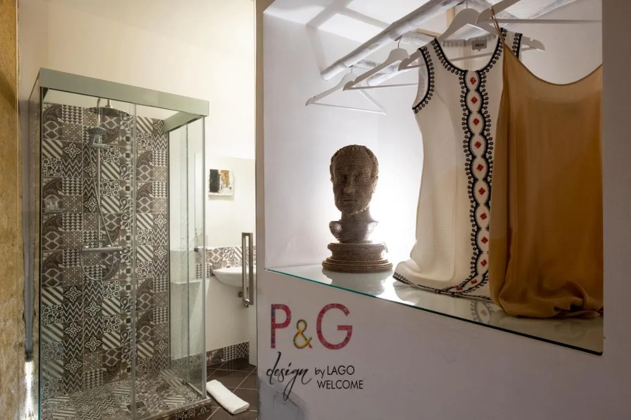 Shower in P&G design by Lago Welcome Enna