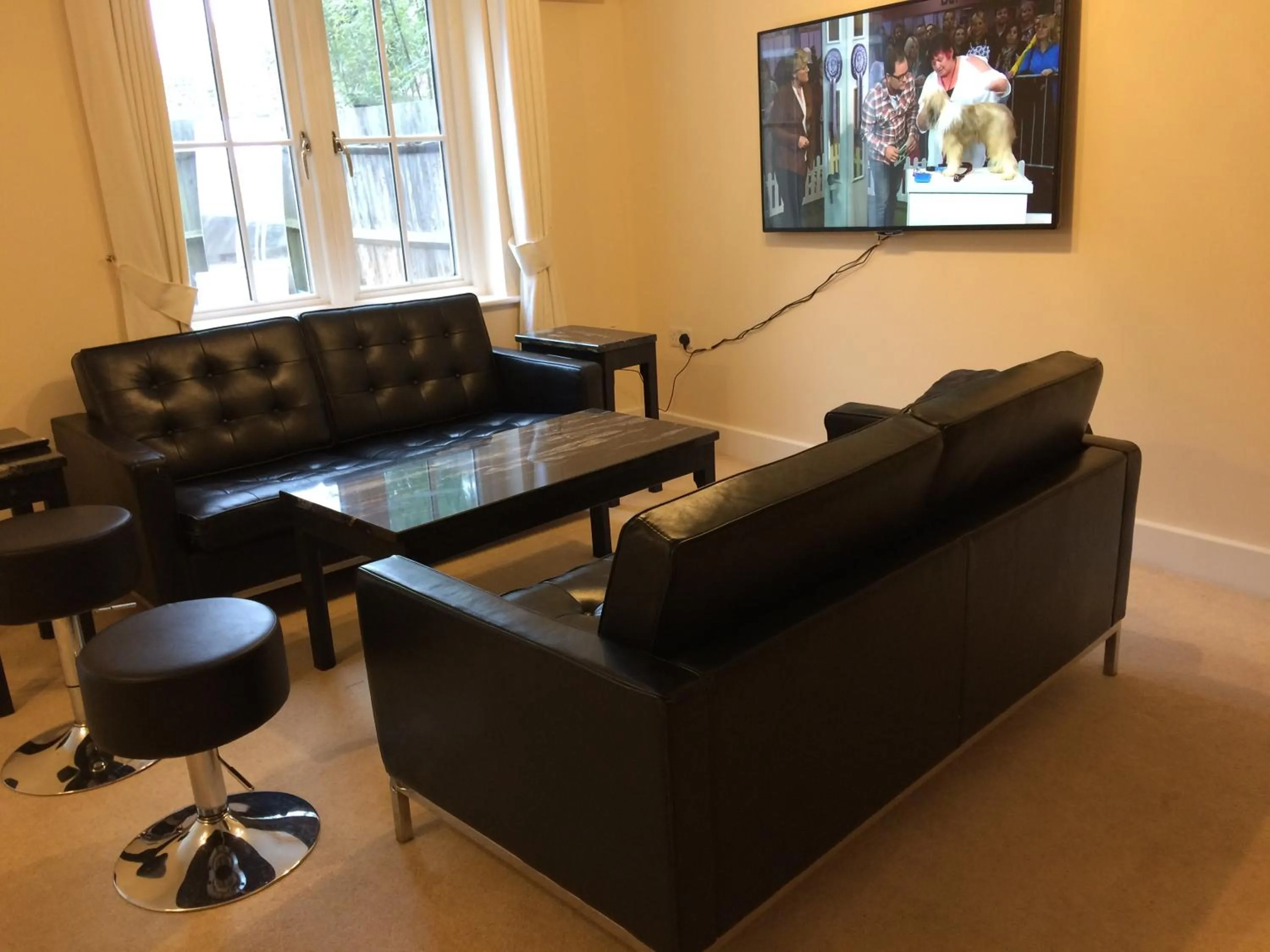 Communal lounge/ TV room in Turi House