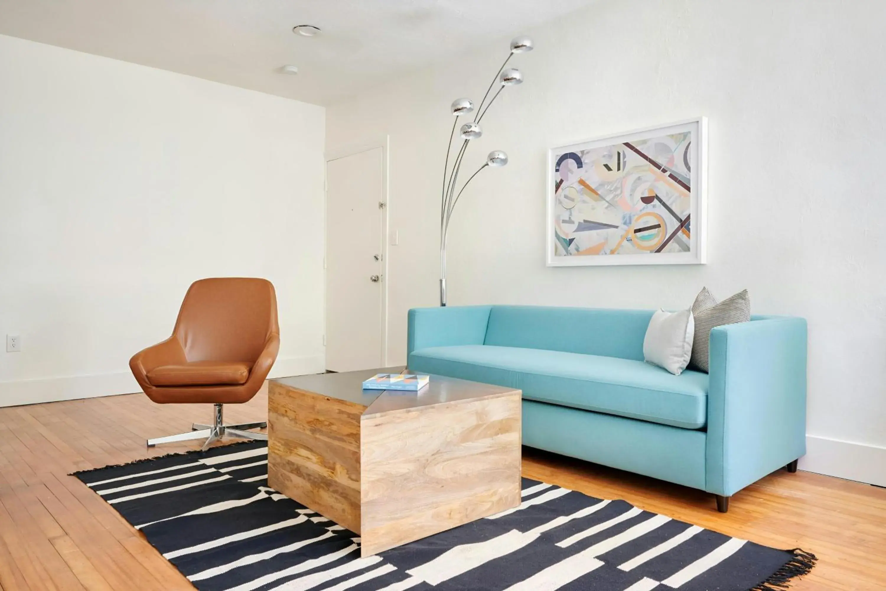 Superior Queen Suite with Sofa Bed in Wellborn Hotel Downtown, Sonder by Marriott Bonvoy Superior Queen Suite with Sofa Bed in Wellborn Hotel Downtown, Sonder by Marriott Bonvoy