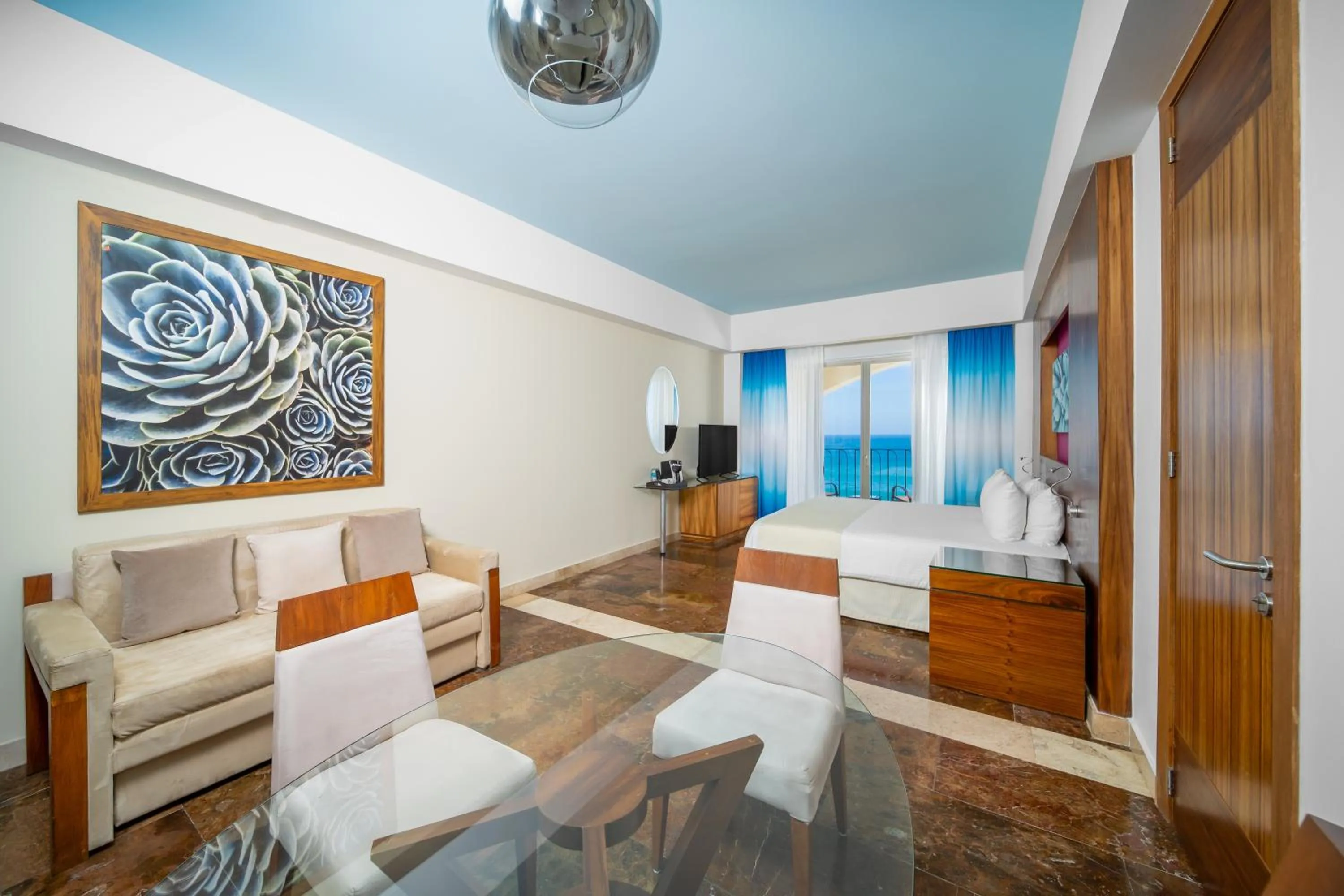 Altitude by Krystal Grand Los Cabos - All Inclusive