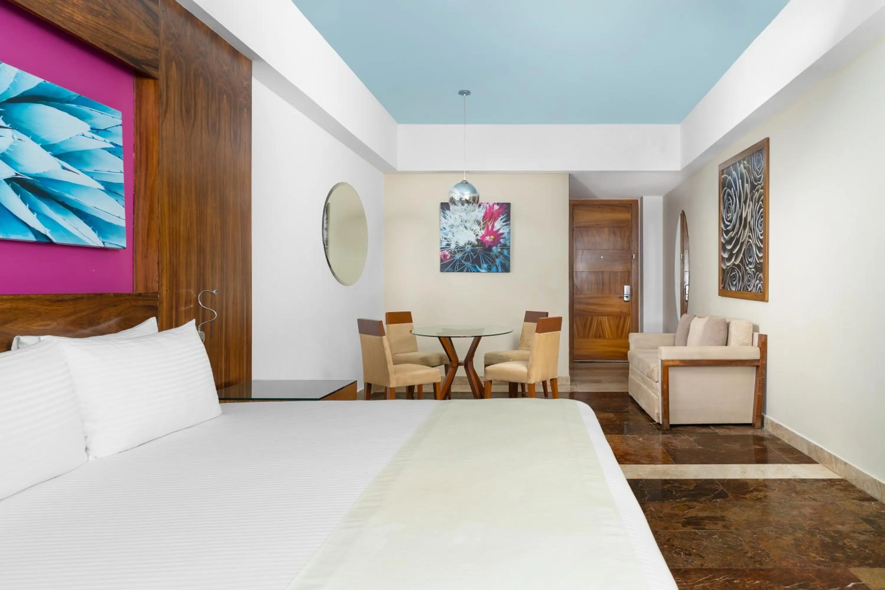 Bed in Altitude by Krystal Grand Los Cabos - All Inclusive