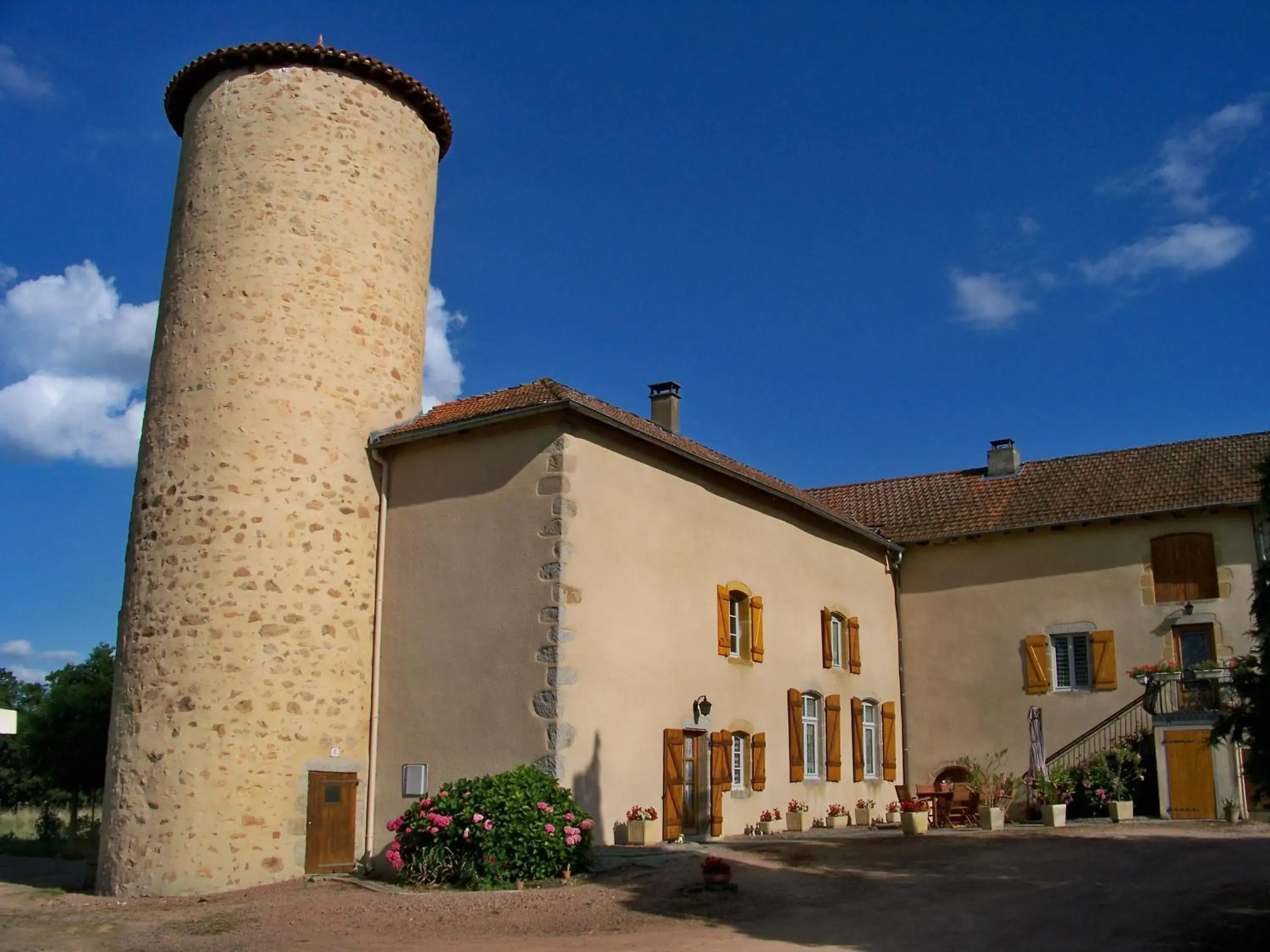 Gite De La Tour De Rouilleres Gite De La Tour De Rouilleres