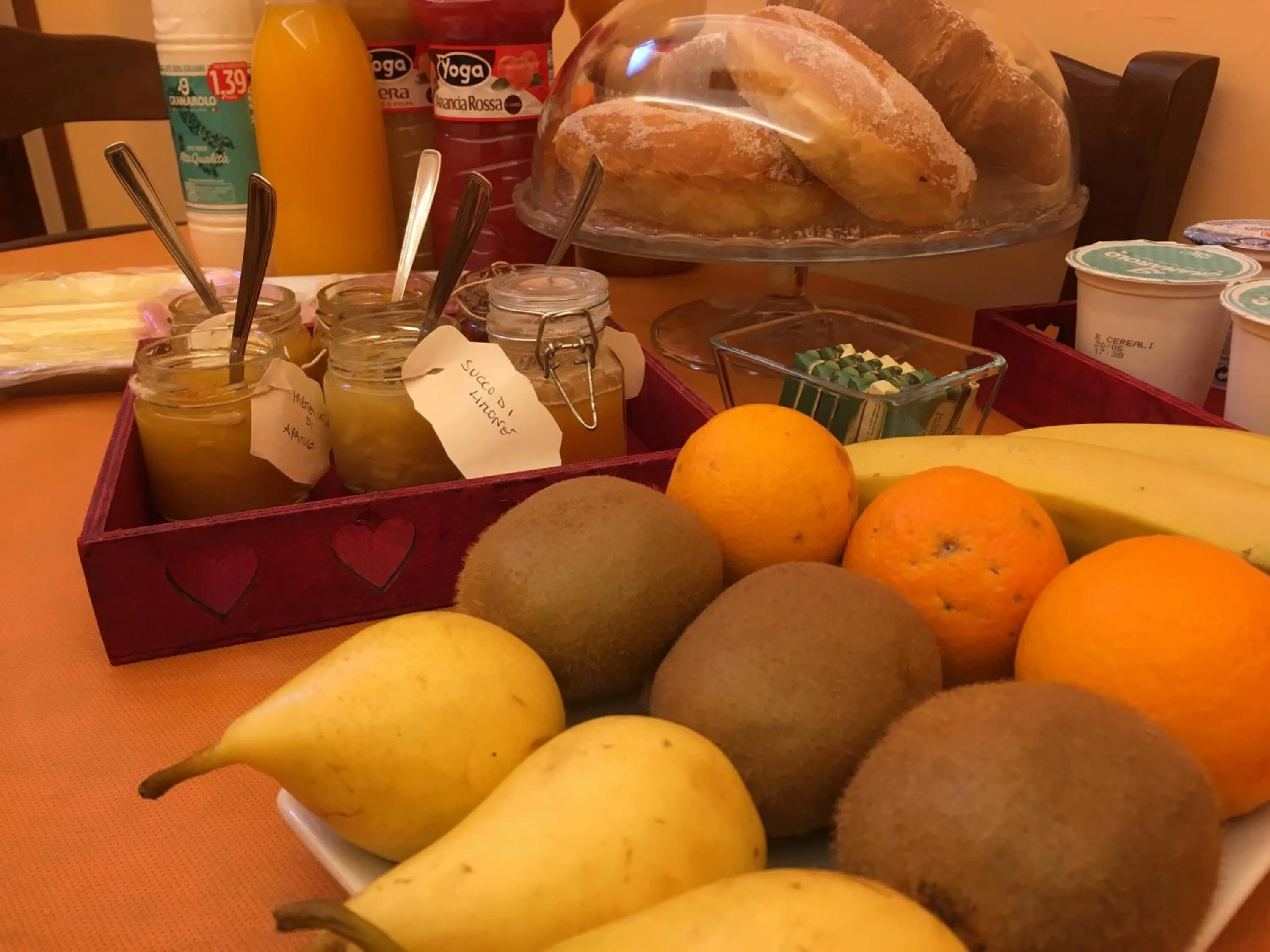 Buffet breakfast in Residenza Viviani