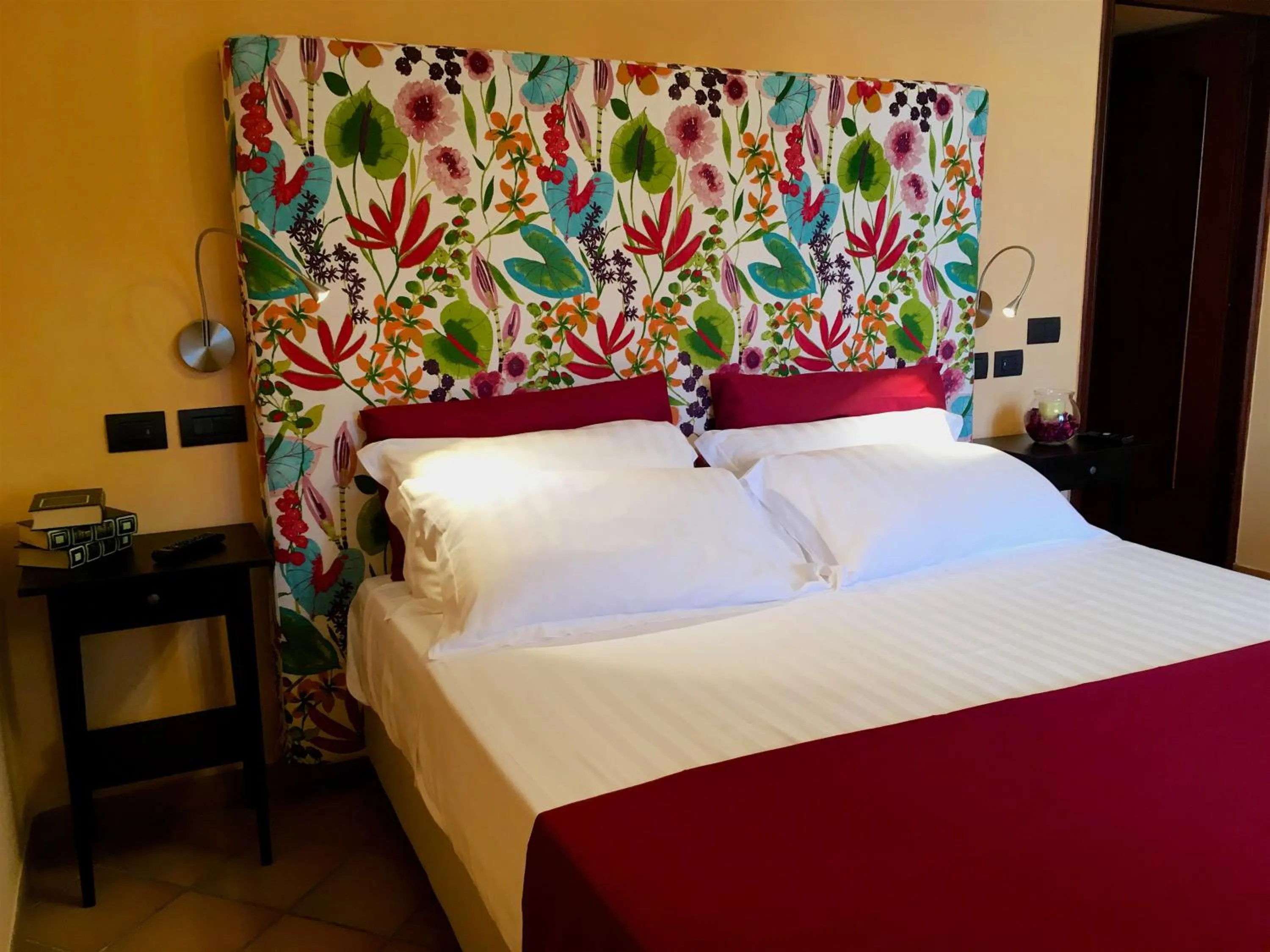 Photo of the whole room, Bed in Residenza Viviani