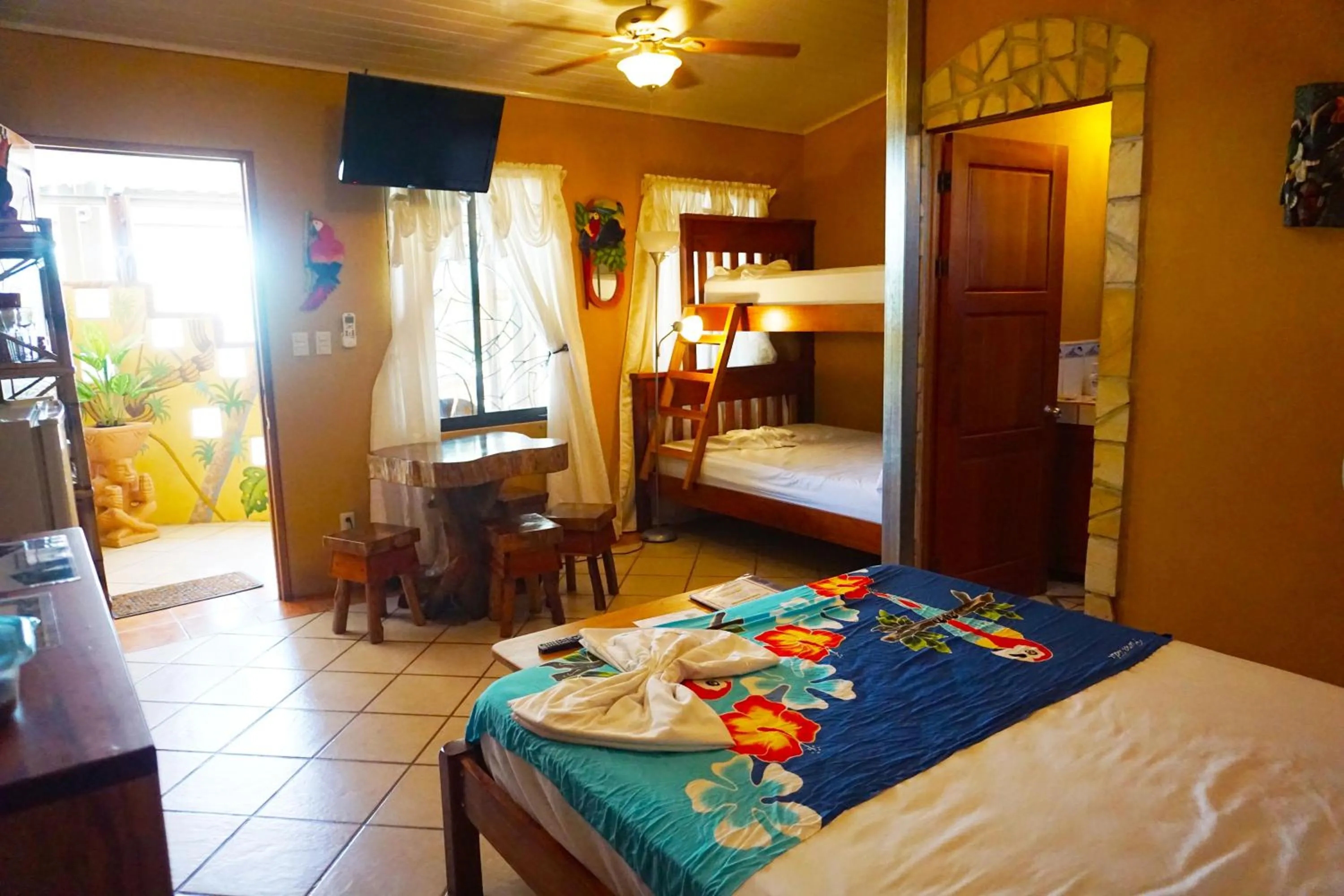 Photo of the whole room, Bed in Cabinas Jimenez