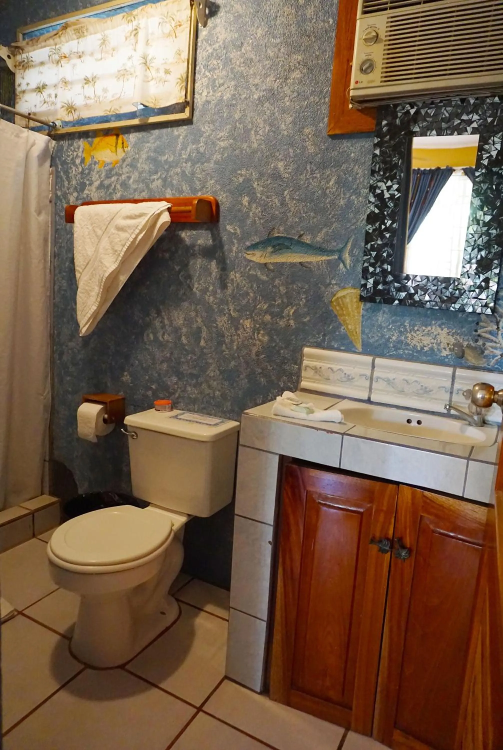 Shower in Cabinas Jimenez