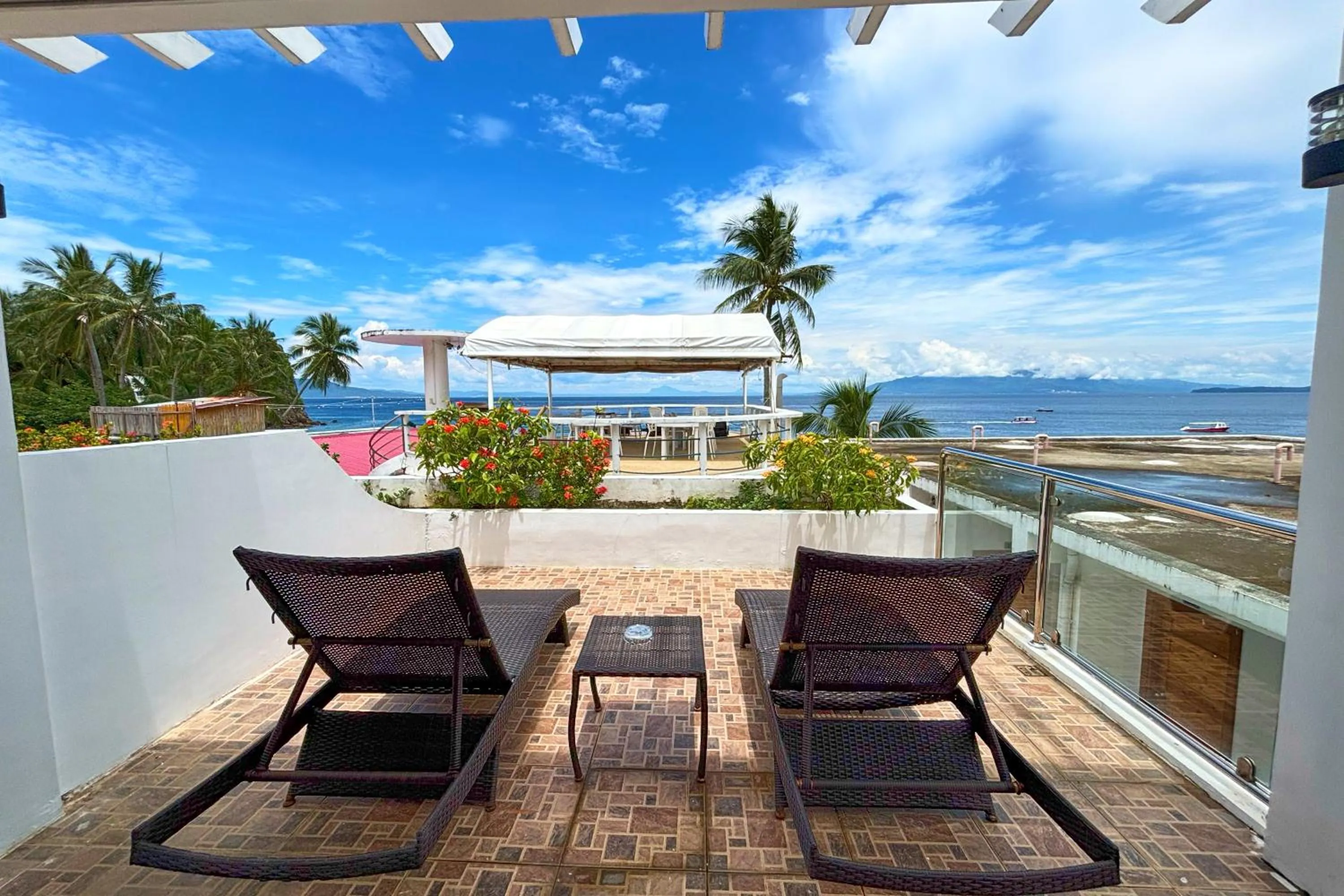 Arkipelago Divers and Beach Resort