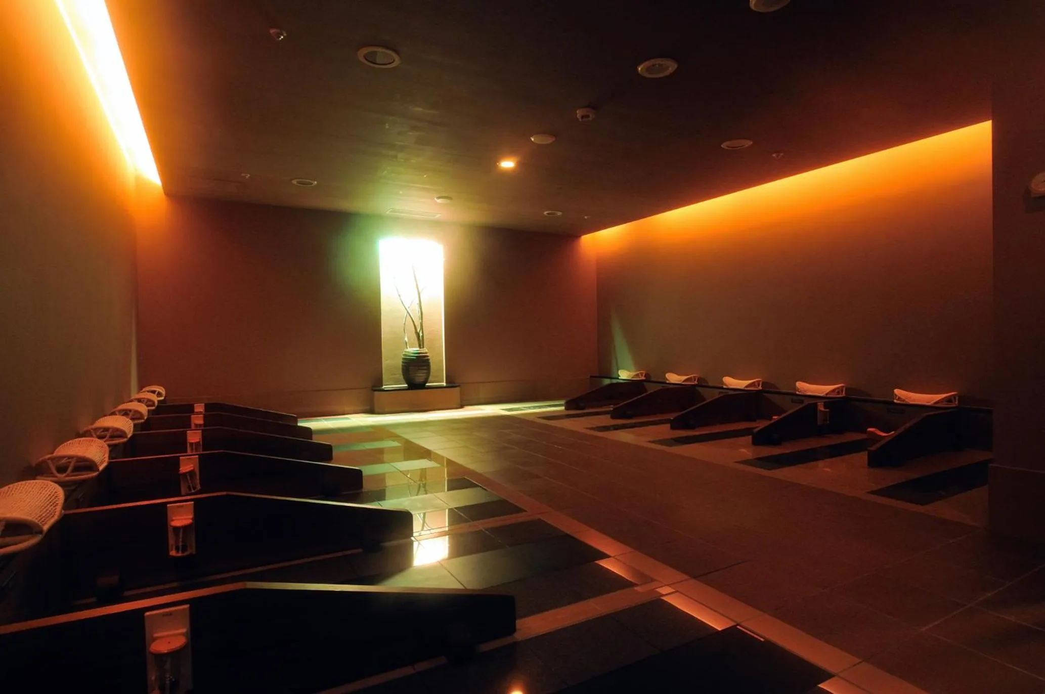 Yokohama Minatomirai Manyo Club